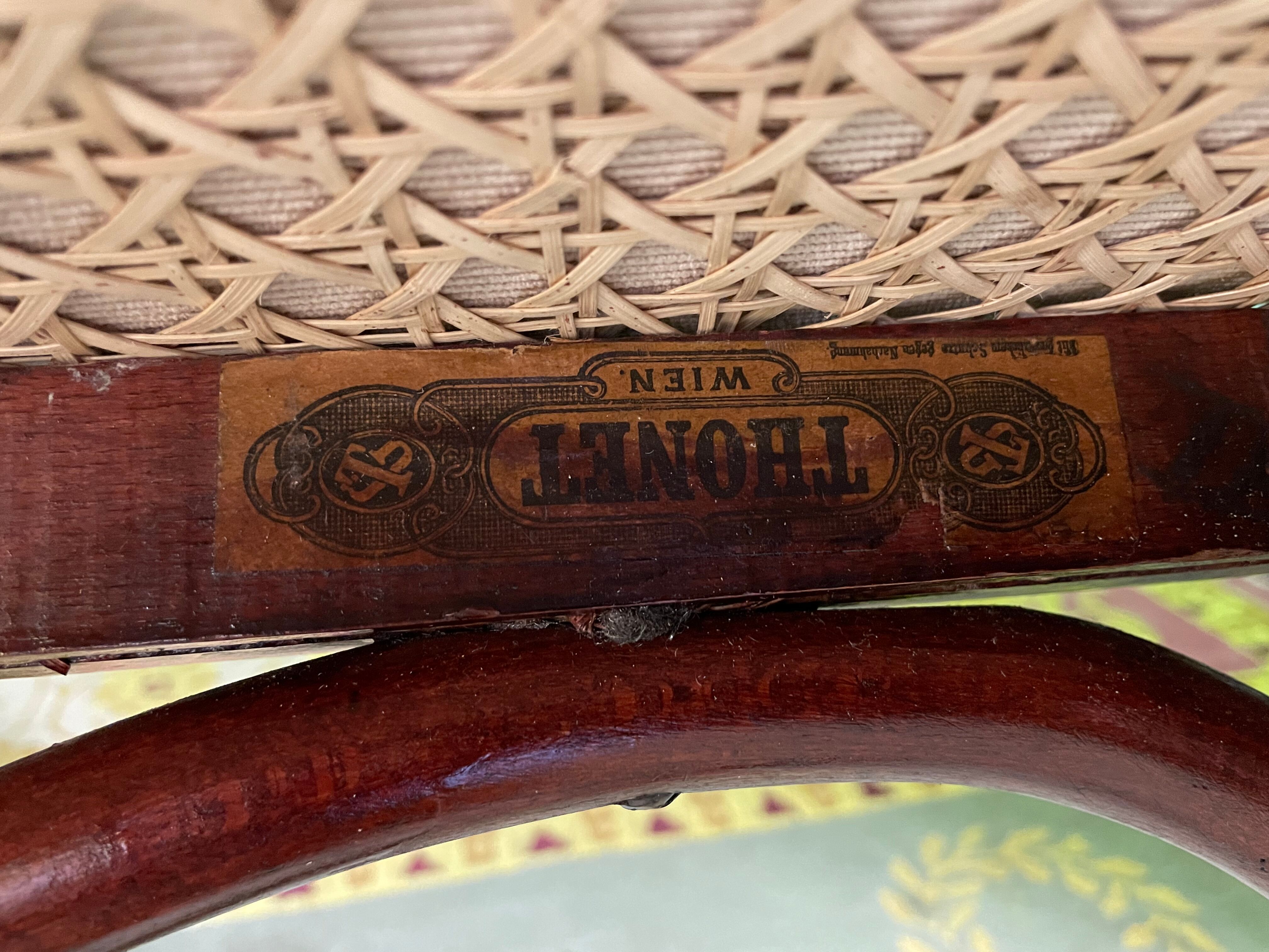 Pair of Thonet armchairs number 6285