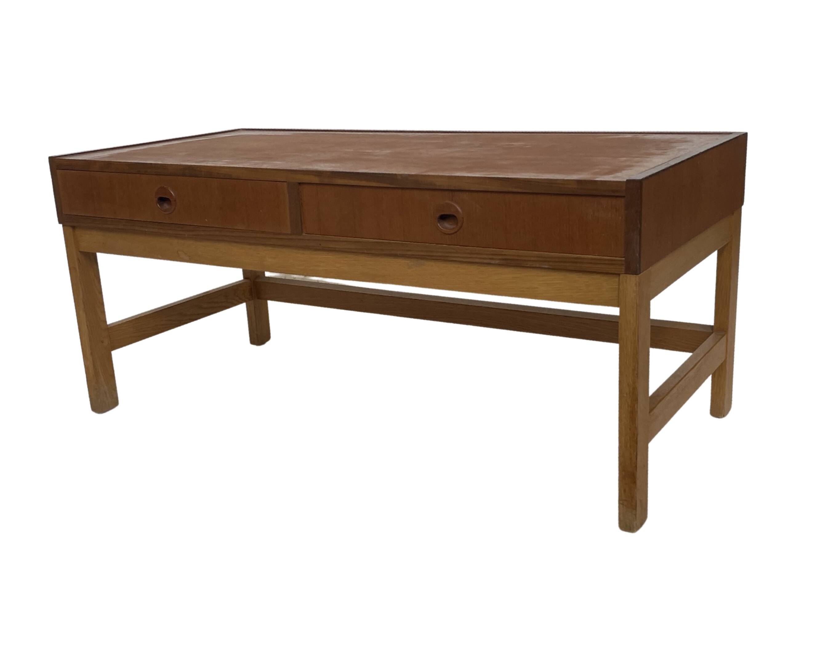 Meuble bas vintage danois modèle 1960, placage de teck