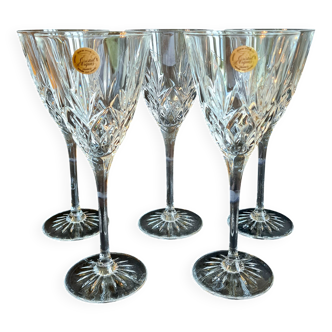 Descriptif pour lot de 5 grands verres à pied Cristal d’Arques – Modèle Cas
