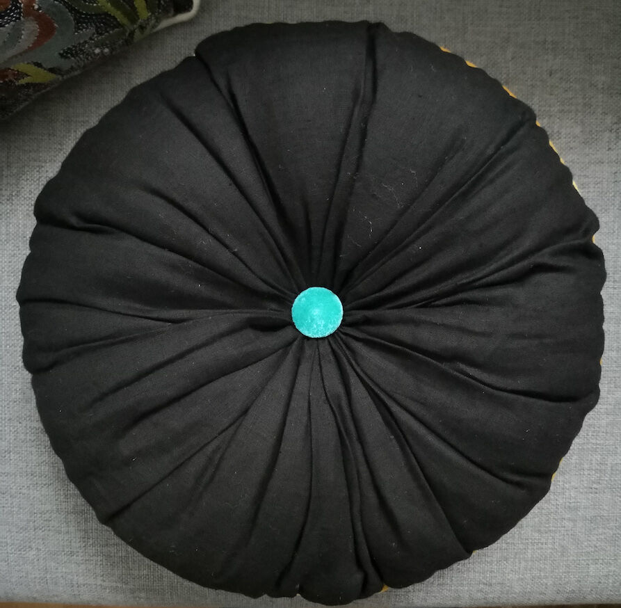 Round cushion