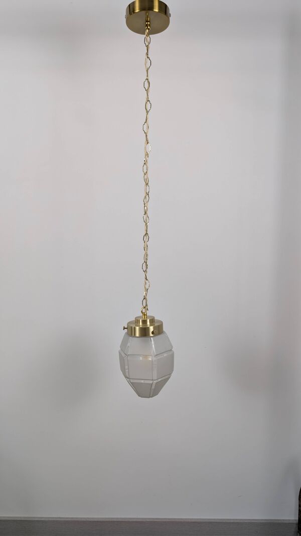 Suspension Art Déco en verre facetté, luminaire vintage esprit diamant et é
