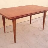 Scandinavian table in teak with  extensions
