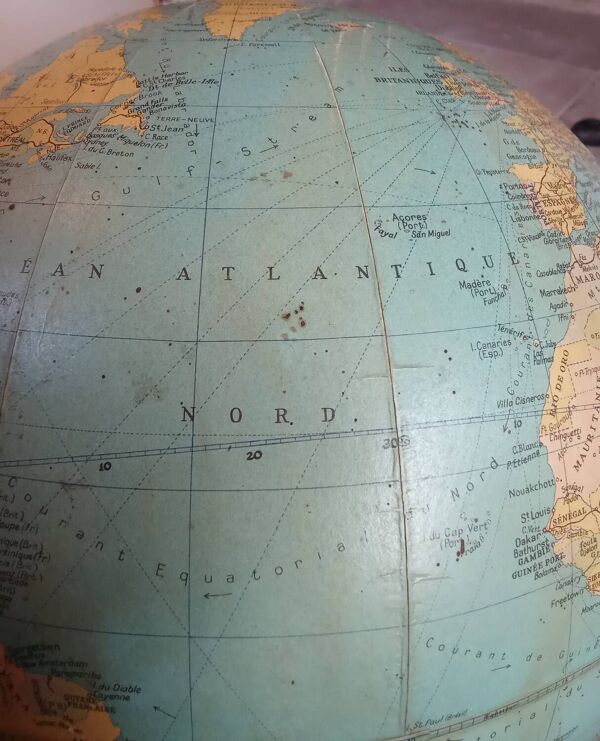 Ancien globe terrestre mappemonde Taride pieds métal