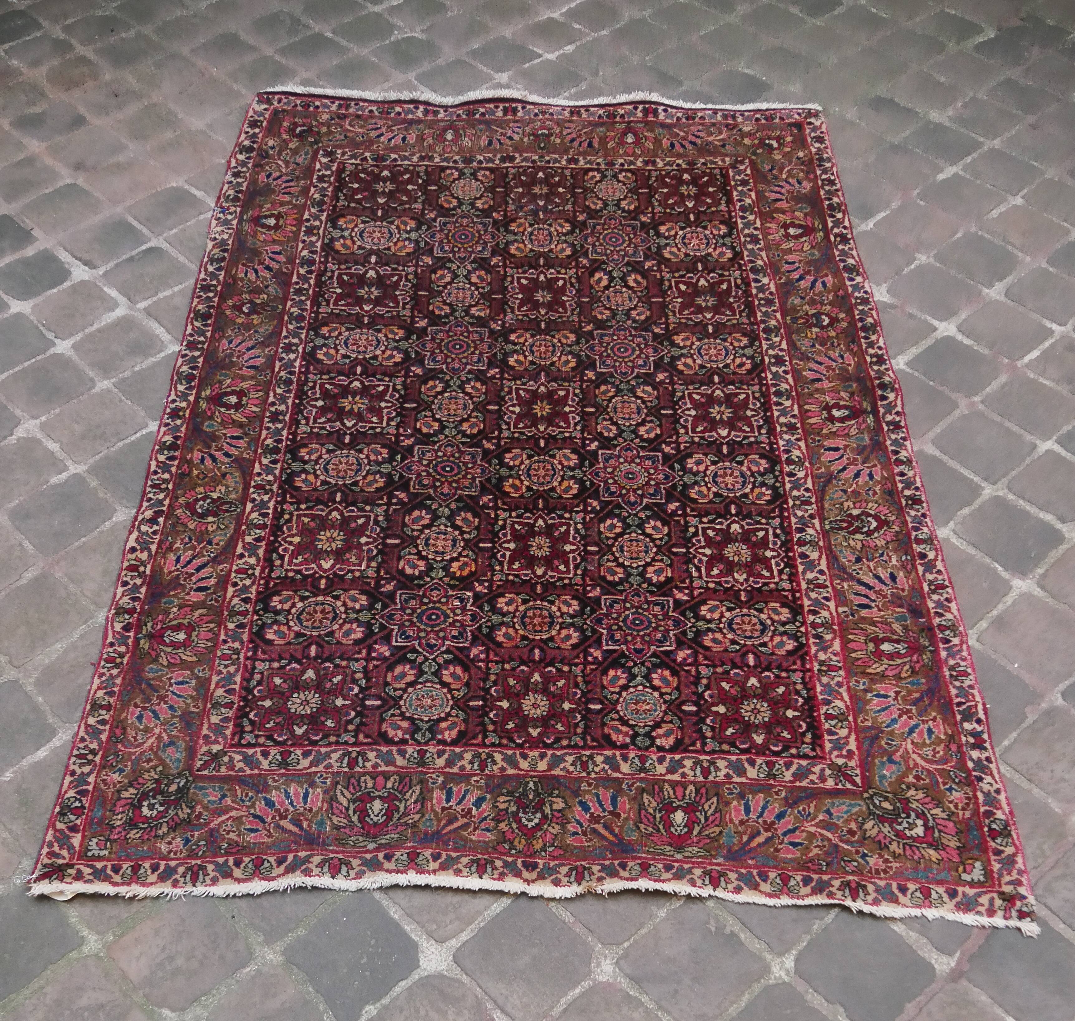 Tabriz handmade antique persian rug 194 x 130 cm