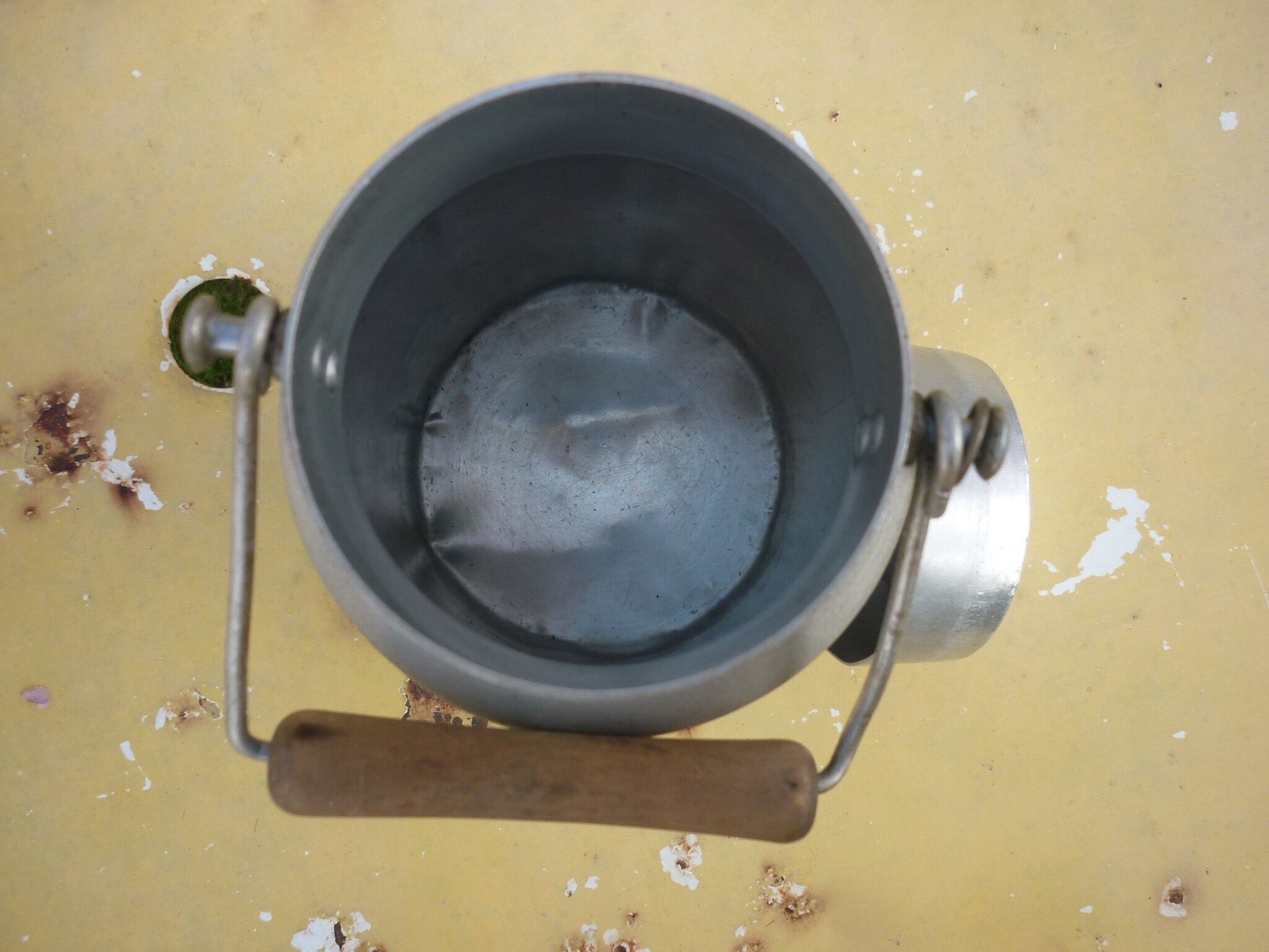 Old 2L milk pot, The Clover