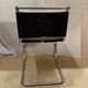 Chaise cantilever MR10, design Mies van der Rohe, cuir et chrome, années 1970