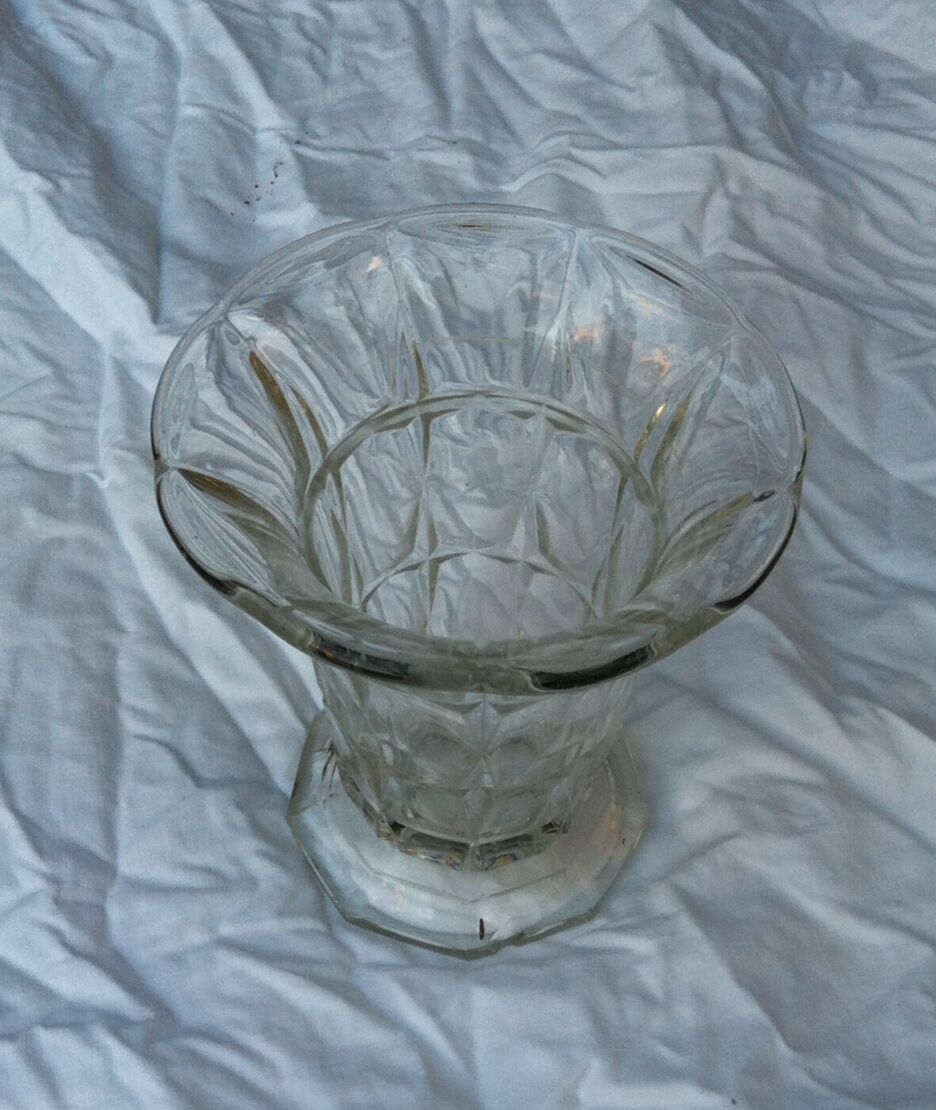 The 1930s glass vase