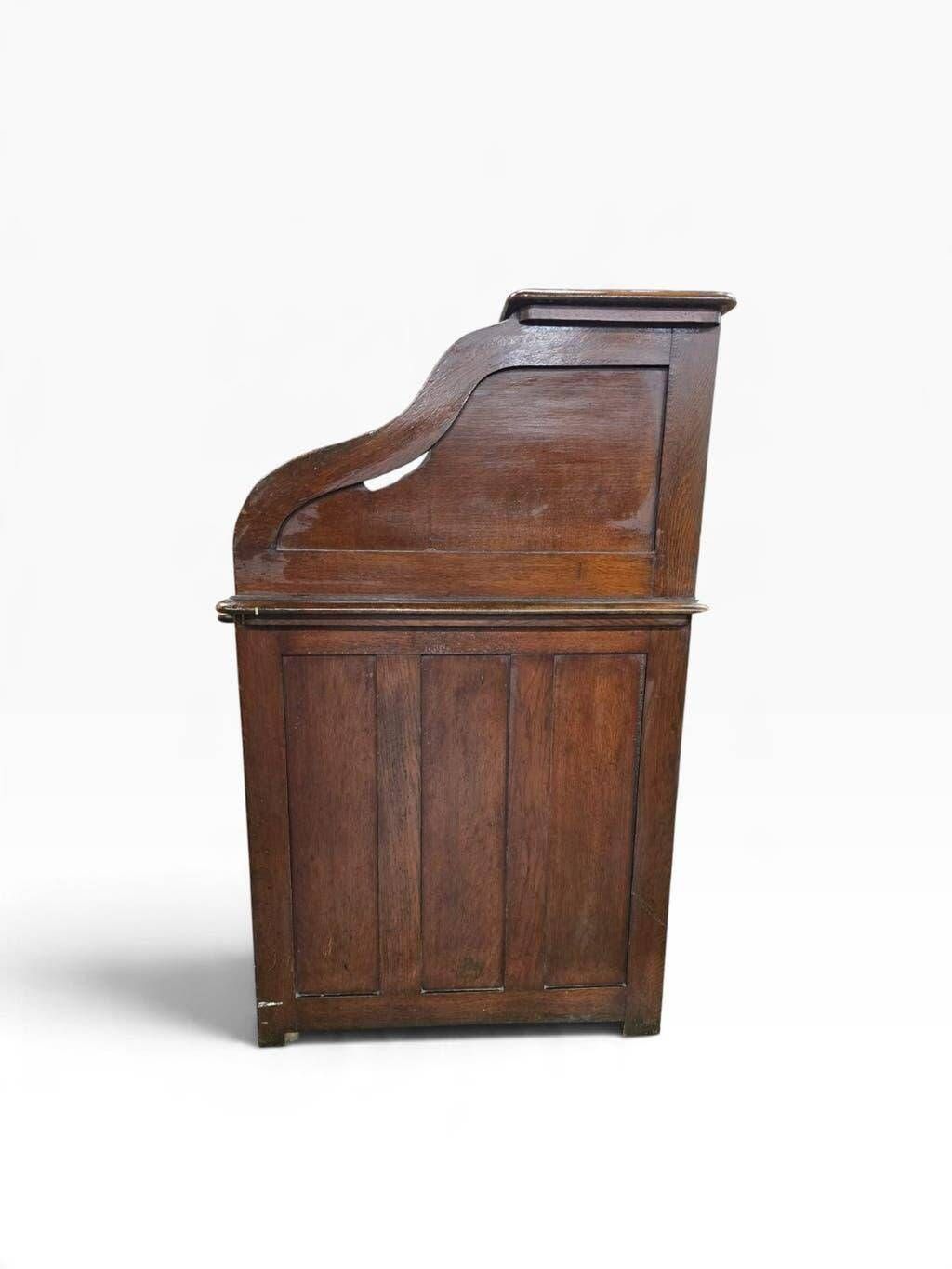 Bureau américain vintage en bois avec volet roulant