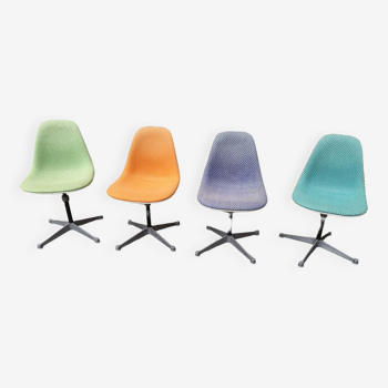 Series of 4 chairs by Eames editionHerman Miller