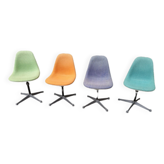 Série de 4 chaises de Eames éditionHerman Miller