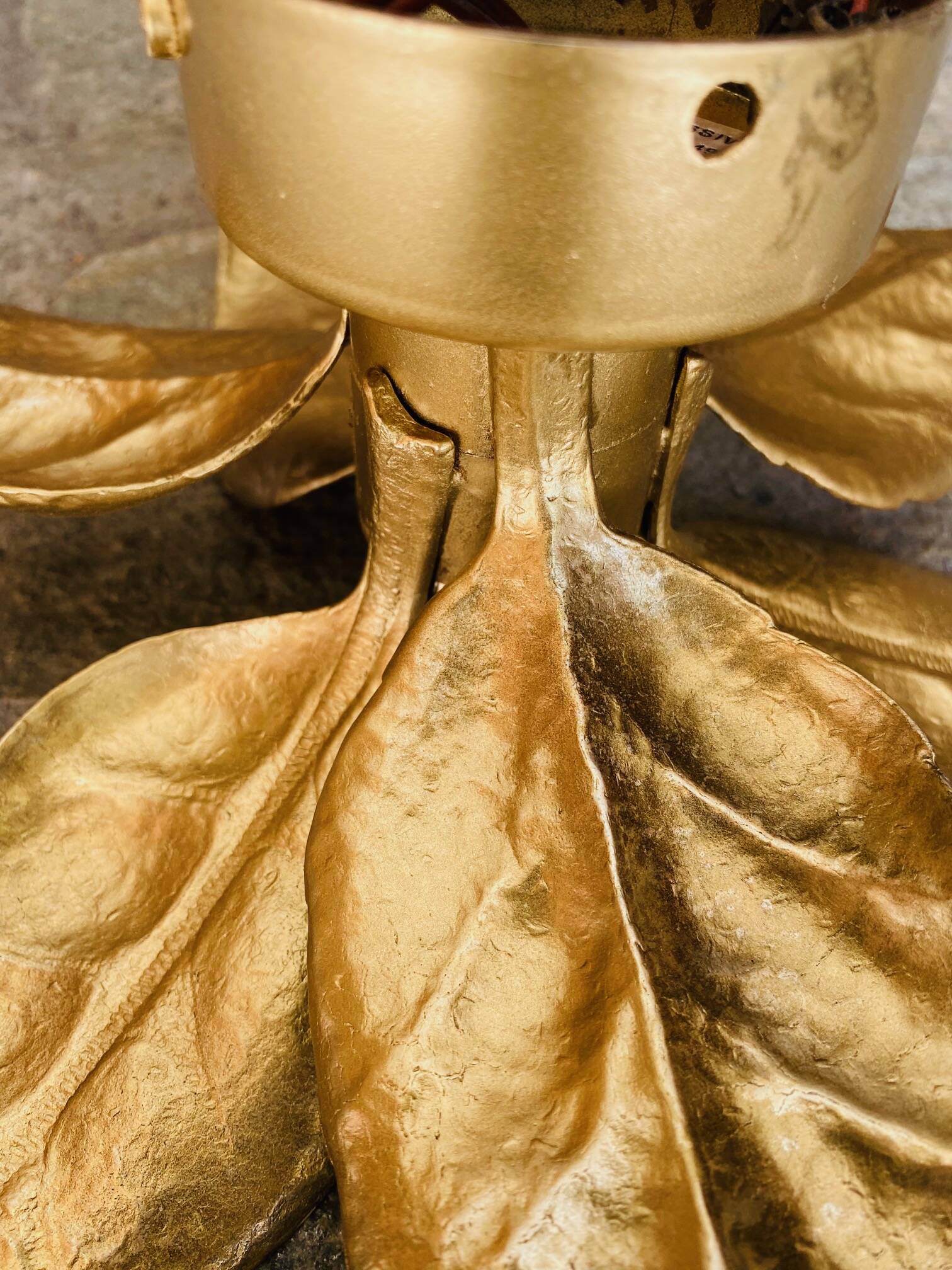 Gold metal flower wall light