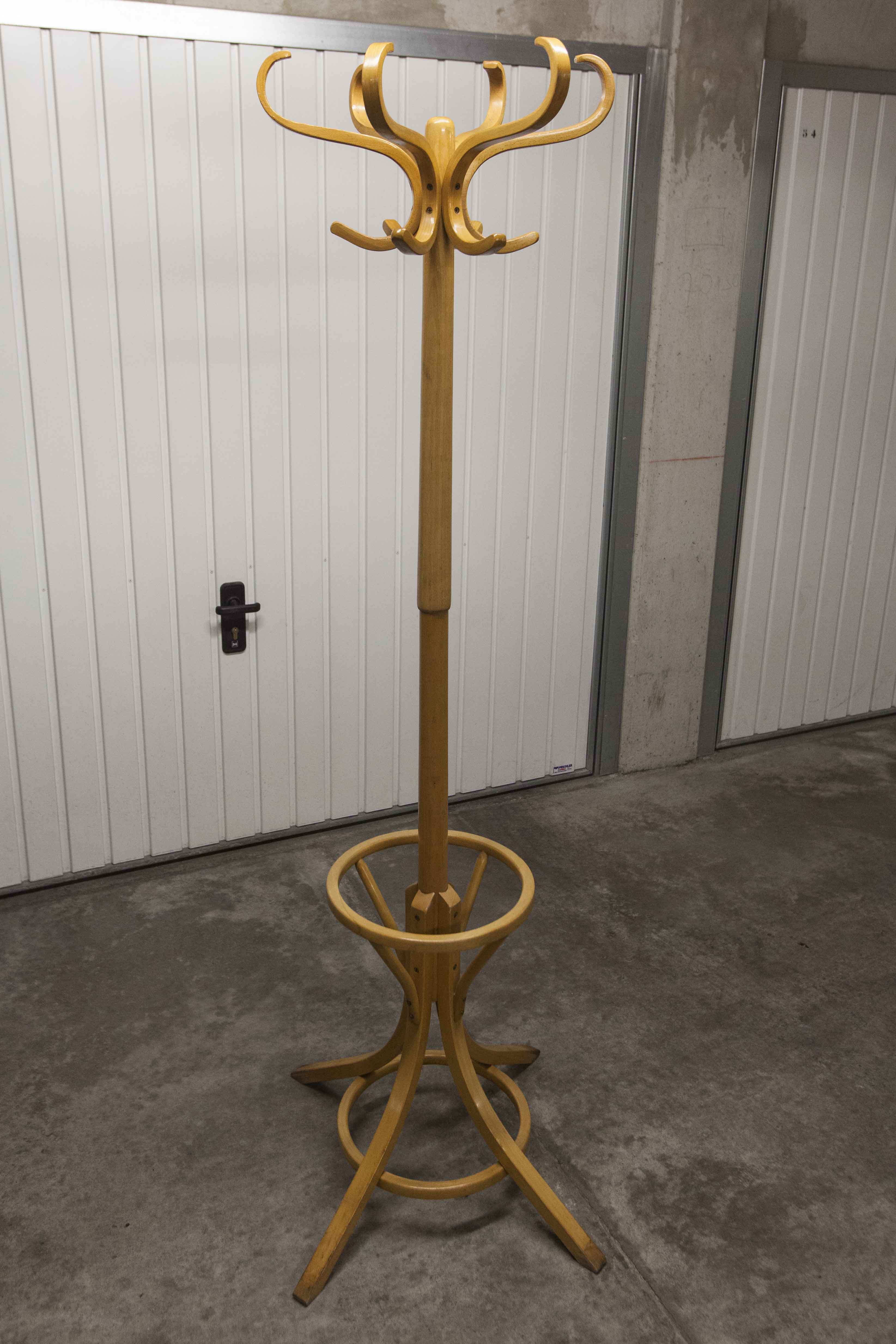 Baumann parrot coatrack 60