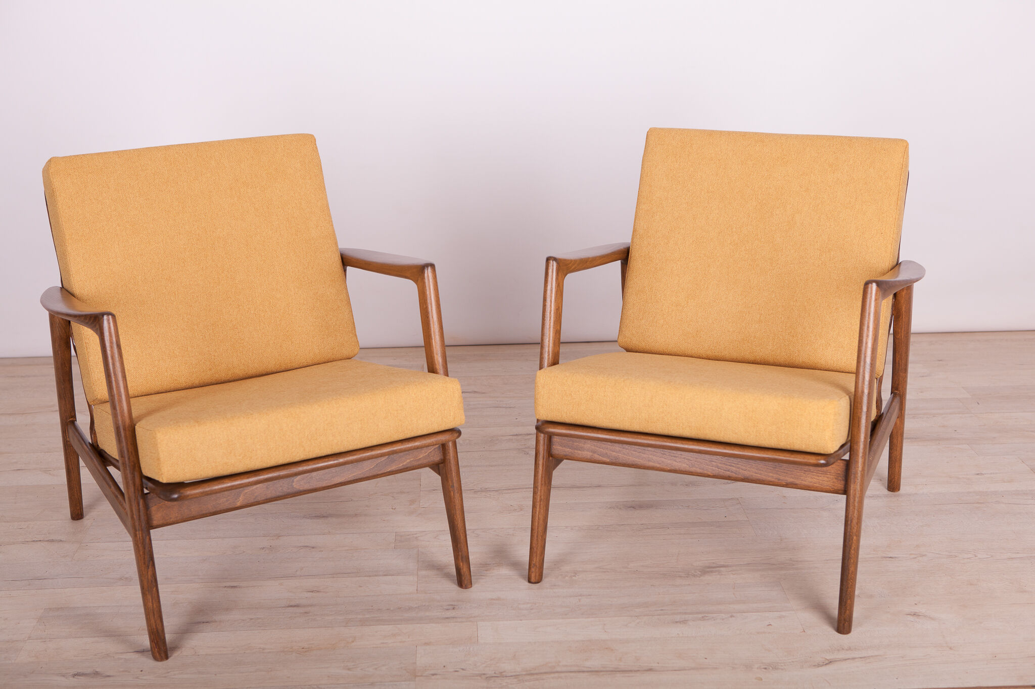 Armchairs 300-139 by Swarzędzka Factory, 1960