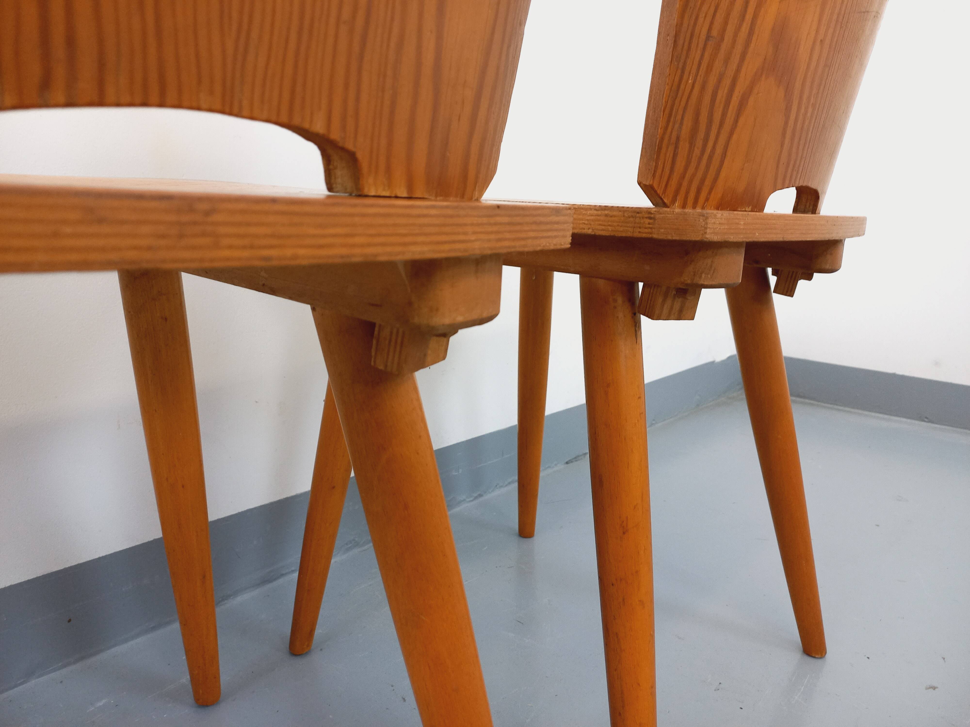 Set of 4 vintage brutalist wooden chairs from the 60s