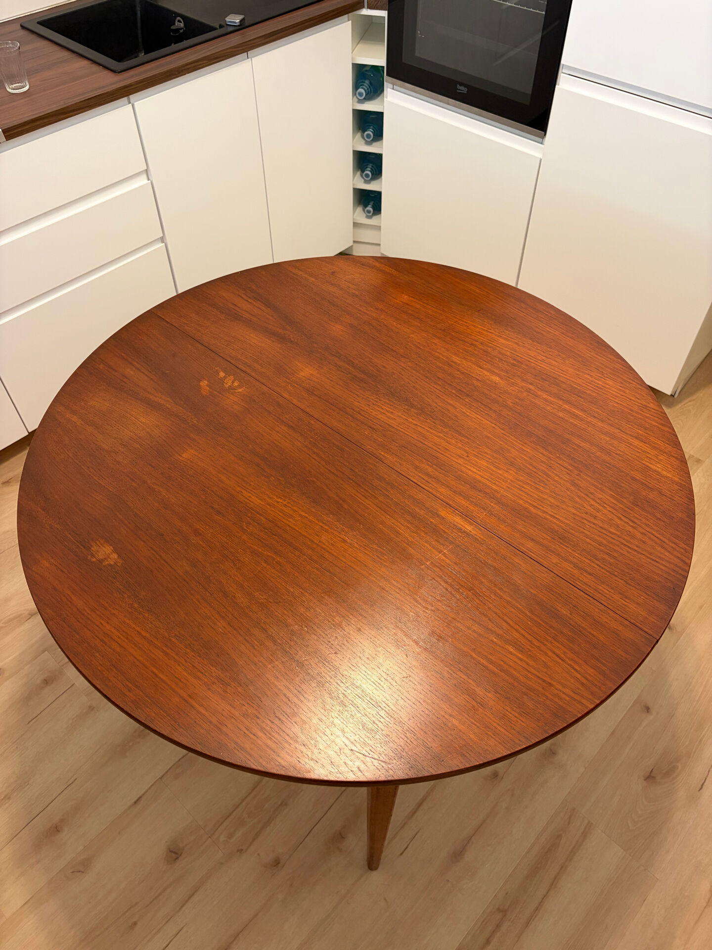 Table ronde design scandinave en teck extensible avec rallonge