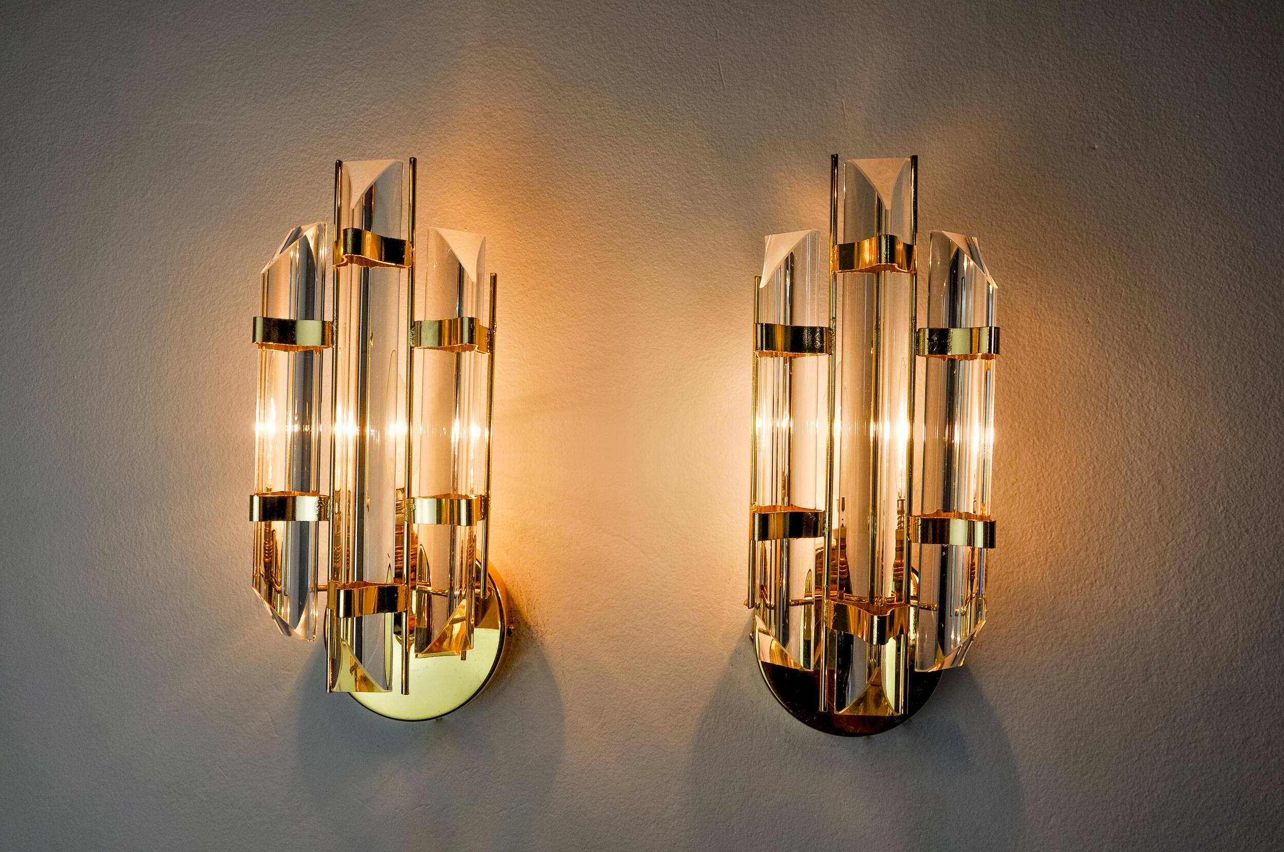 Pair of Venini wall lights, triedri glass, murano, Italy 1970