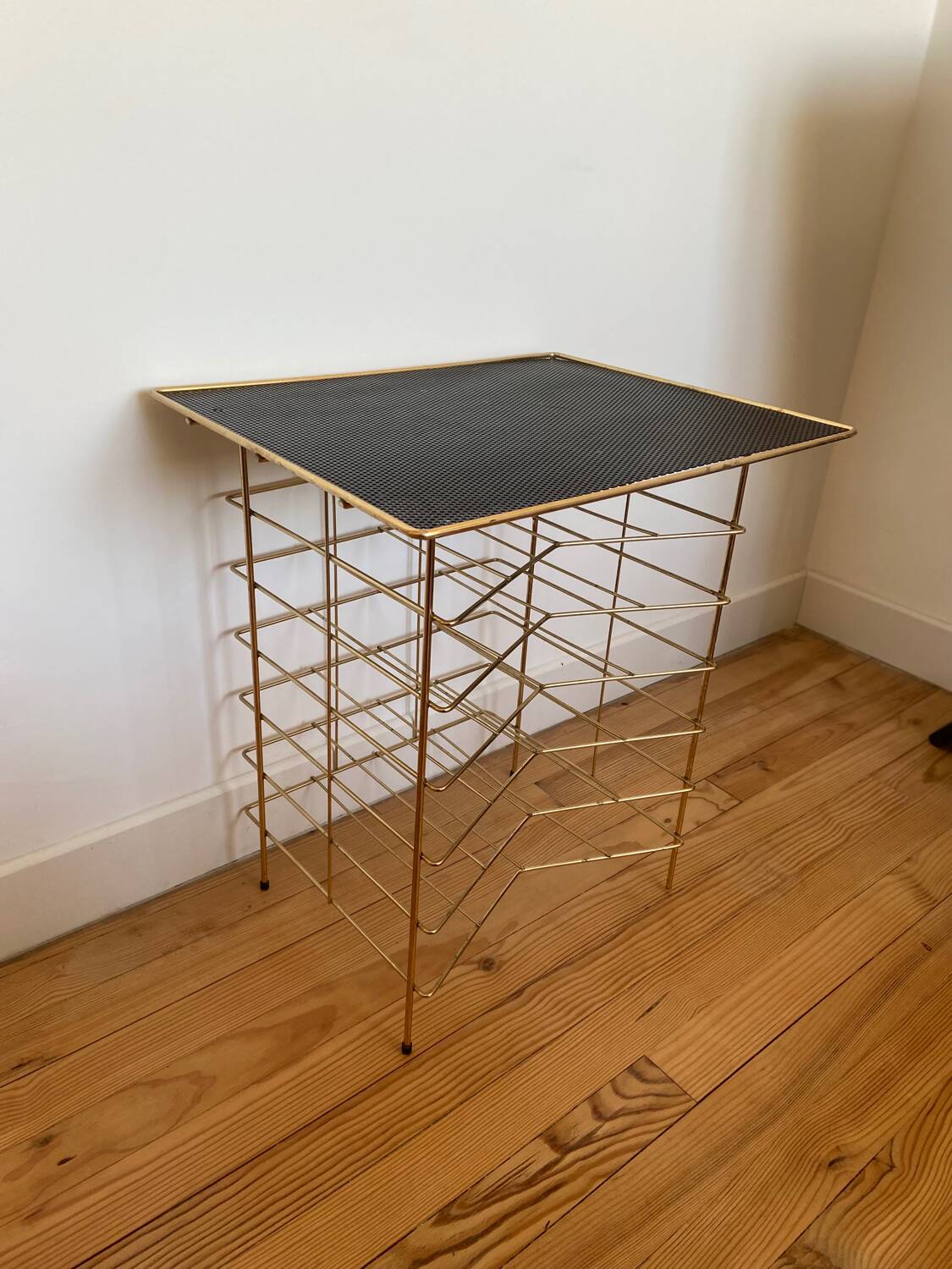 Vintage vinyl holder