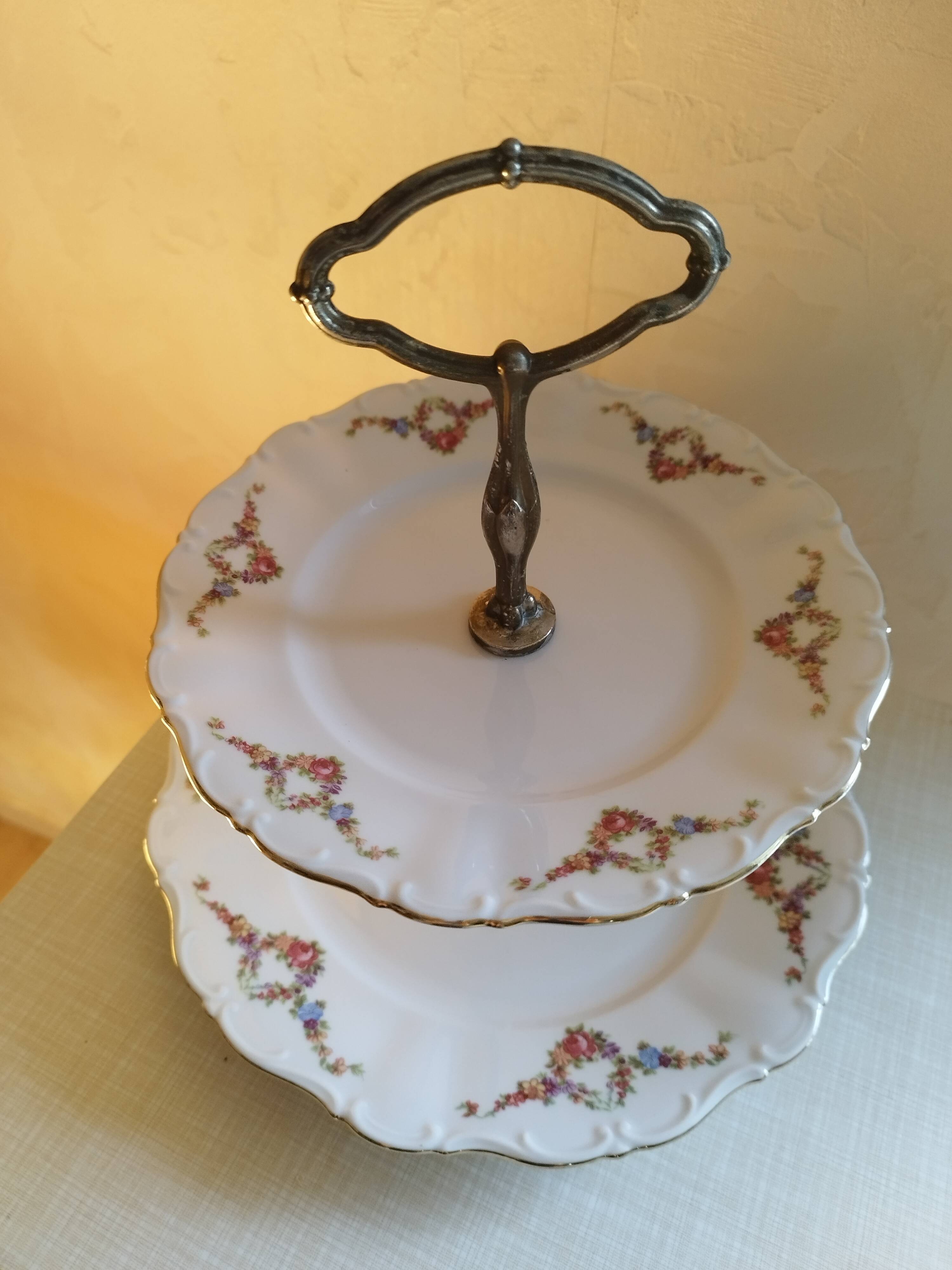 Bavarian porcelain display stand