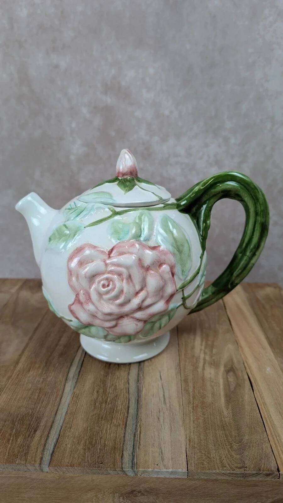 Antique ceramic teapot with floral design Fg