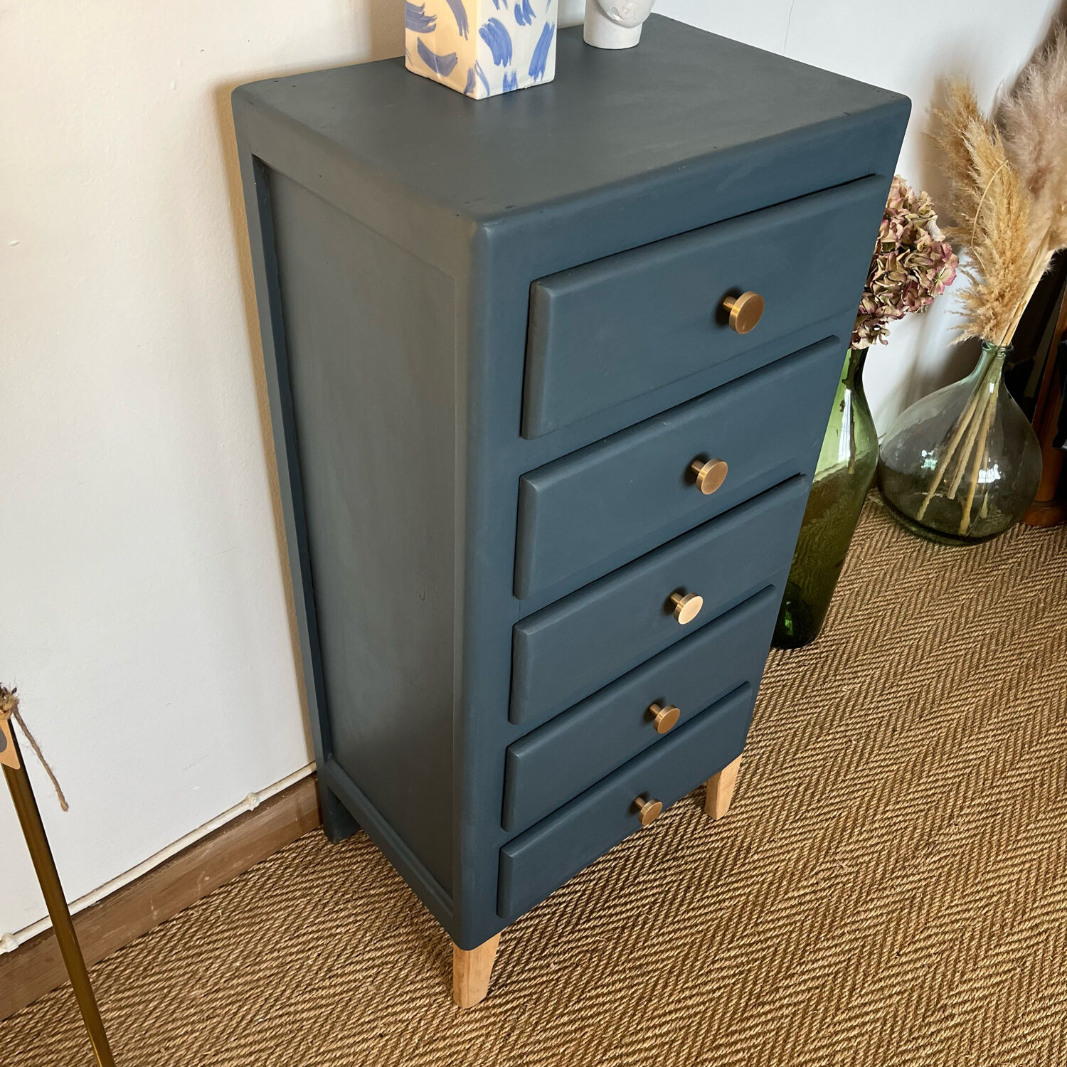 Vintage chest of drawers