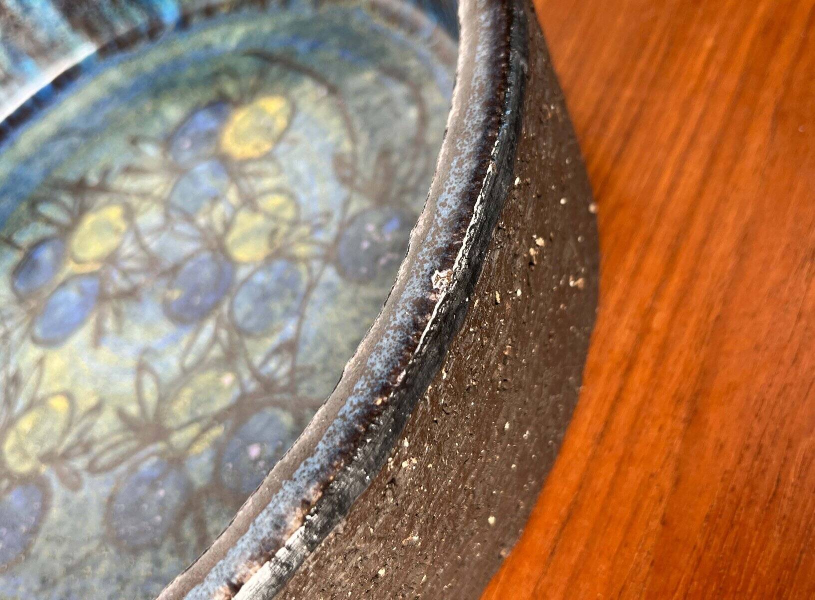 Large studio pottery bowl in modern mid-century Danish style by Bangholm, 1960s.