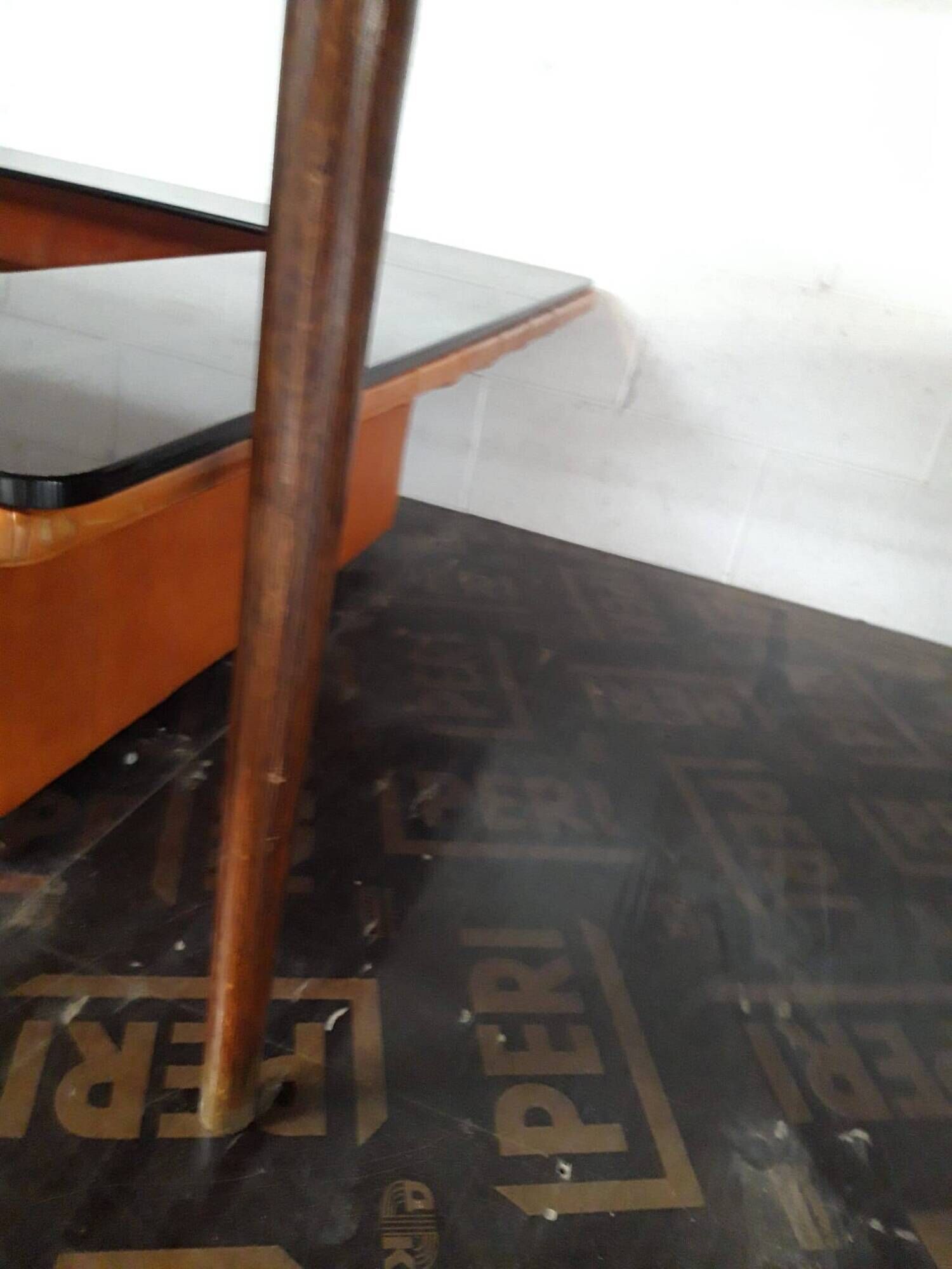 1960s round table - Convertible into a game table