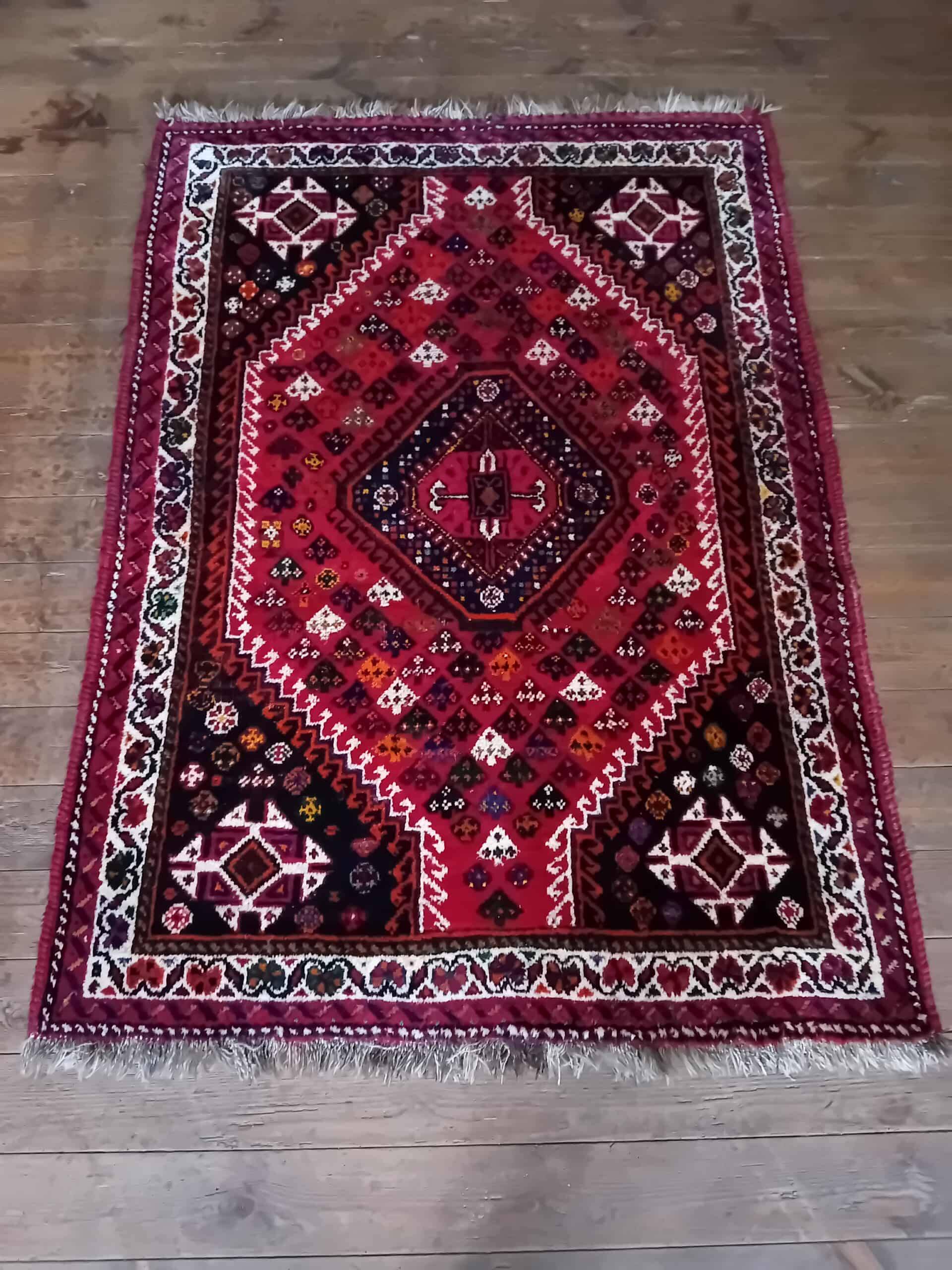 Handmade Persian Qashqai Rug 156x115cm