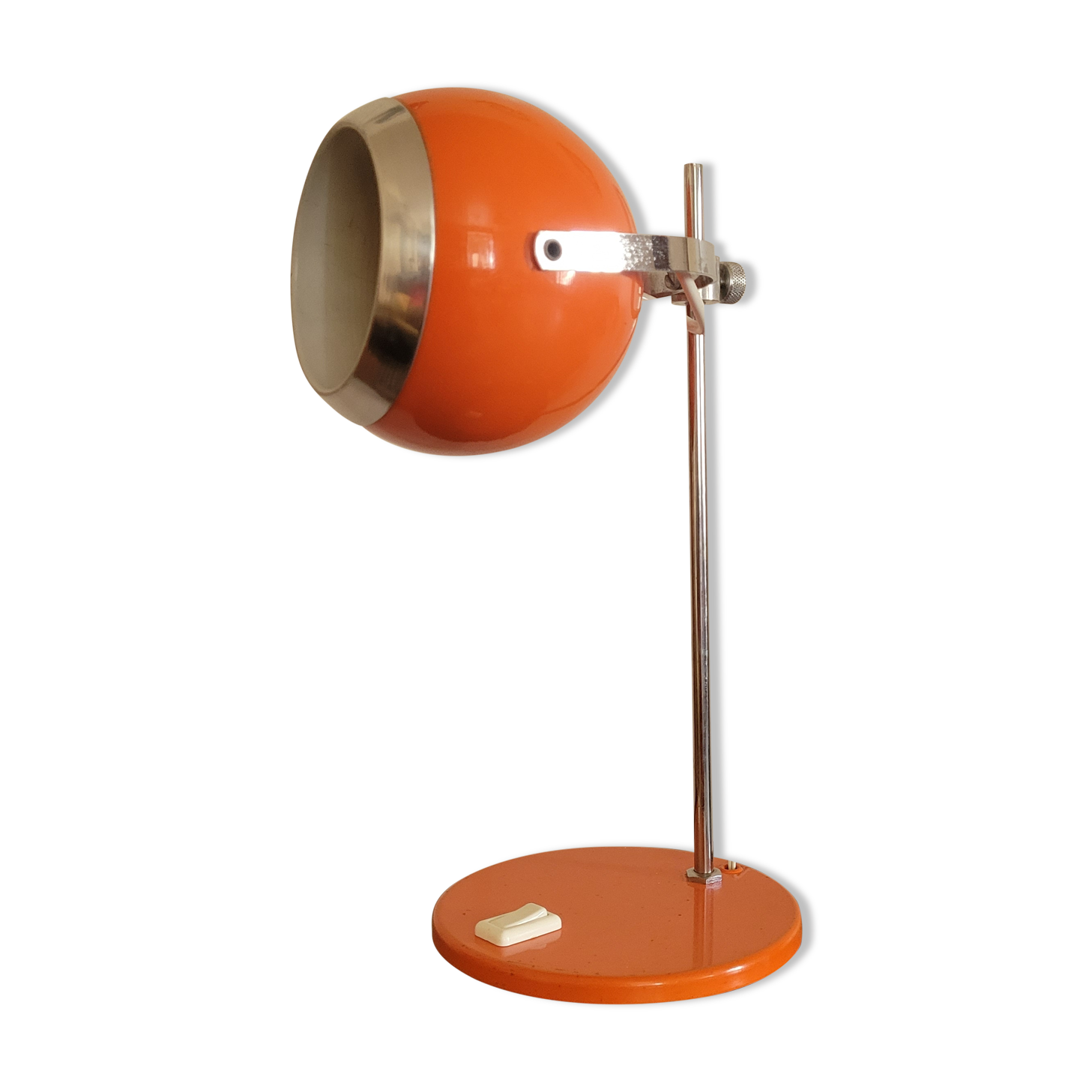 Orange eye ball lamp