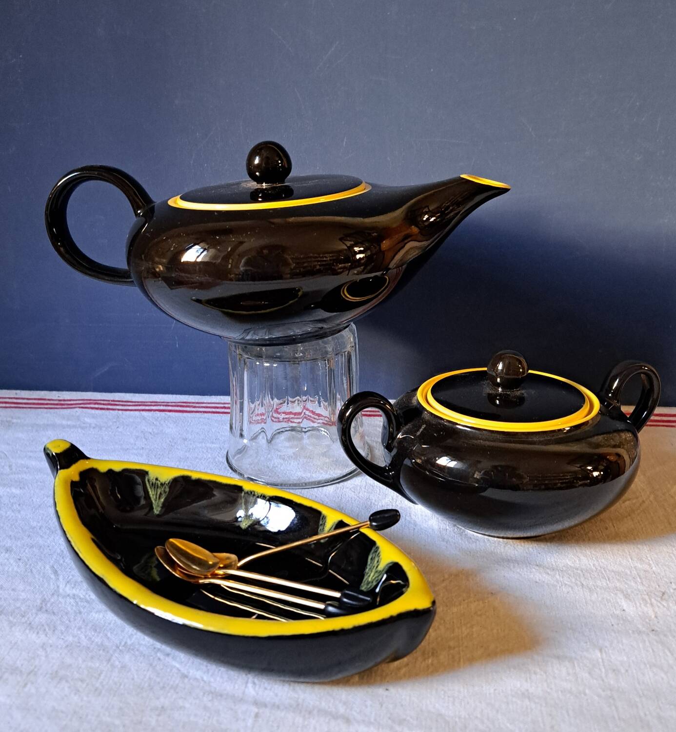 Trio 50's théière