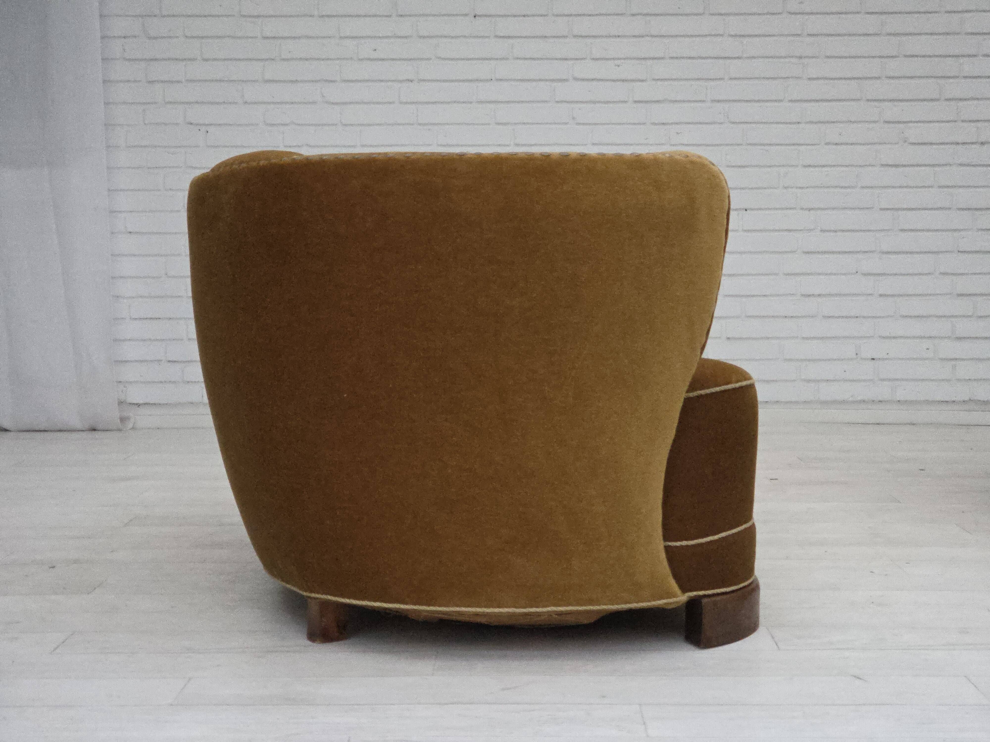 1960s, 2-seater Danish "Banan" sofa, original olive/green furniture velour.
