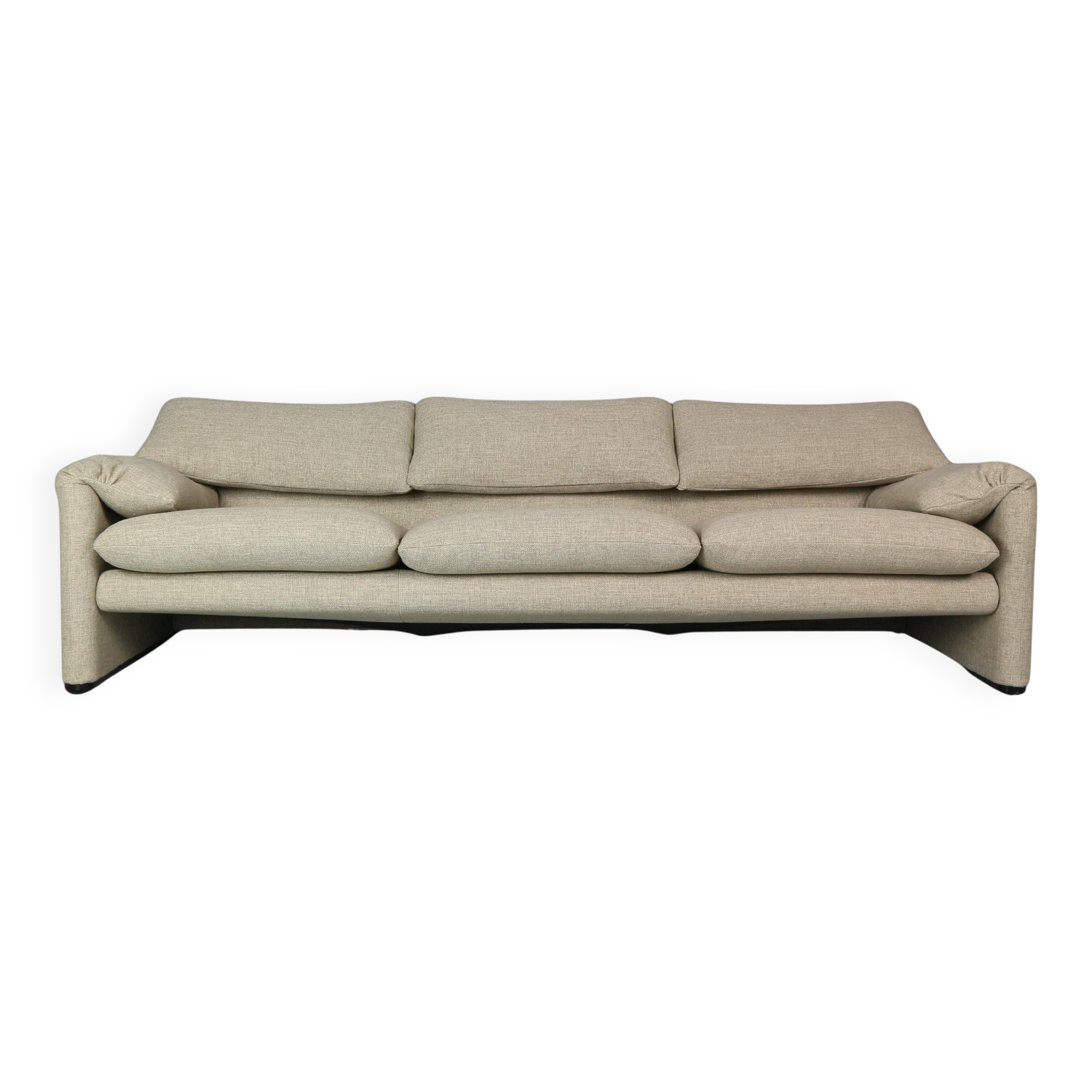 Vico Magistretti "Maralunga" 3-seater re-upholstered sofa For Cassina