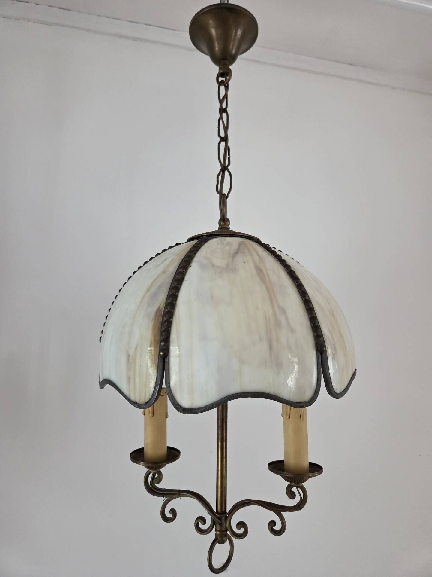 Glass paste suspension, Art Deco style