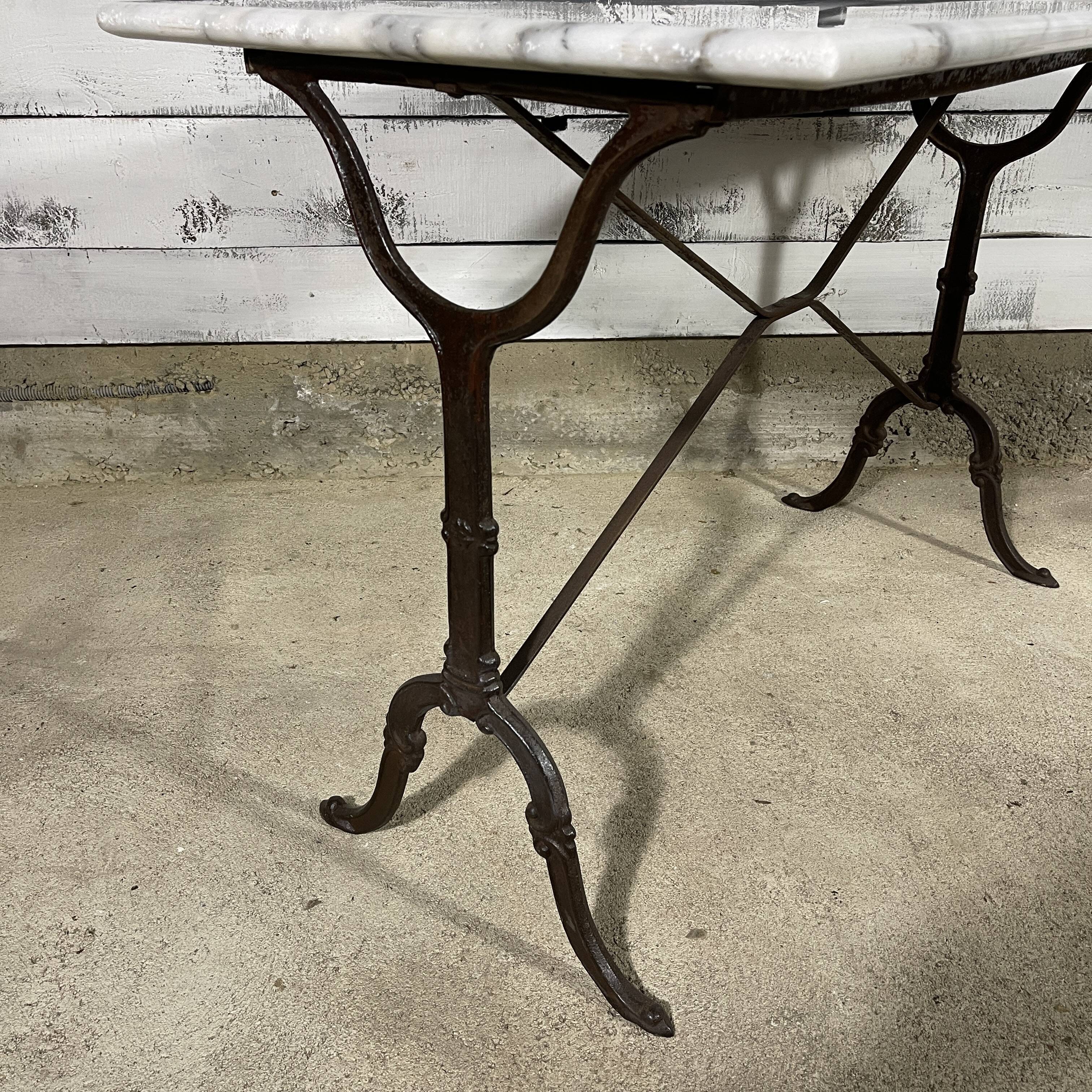 Table bistro marble tray