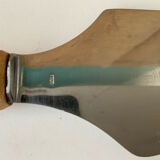 Bamboo handle pie shovel