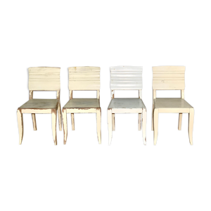 quatre chaises de station