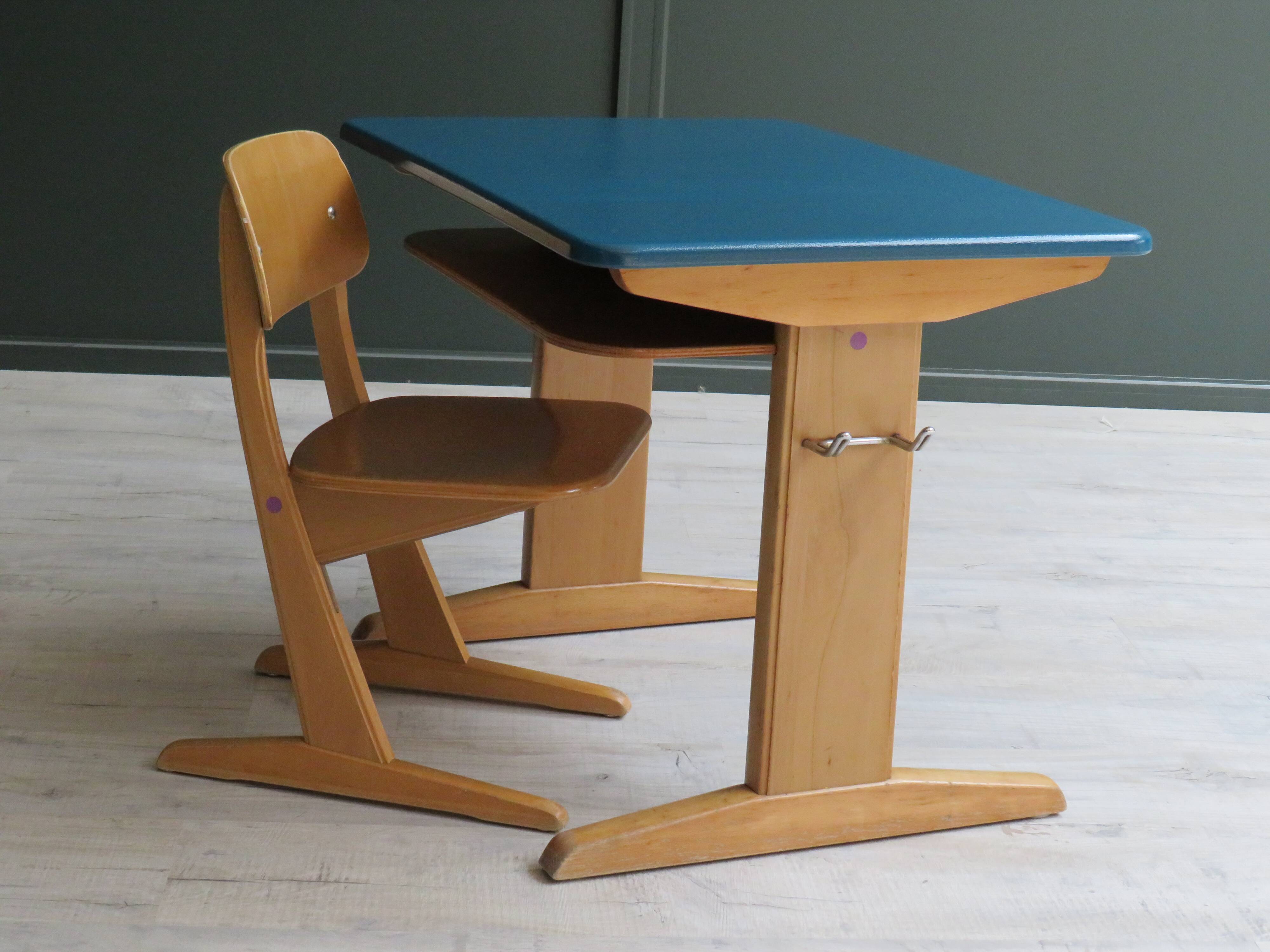Vintage desk and children's chair casala/vs