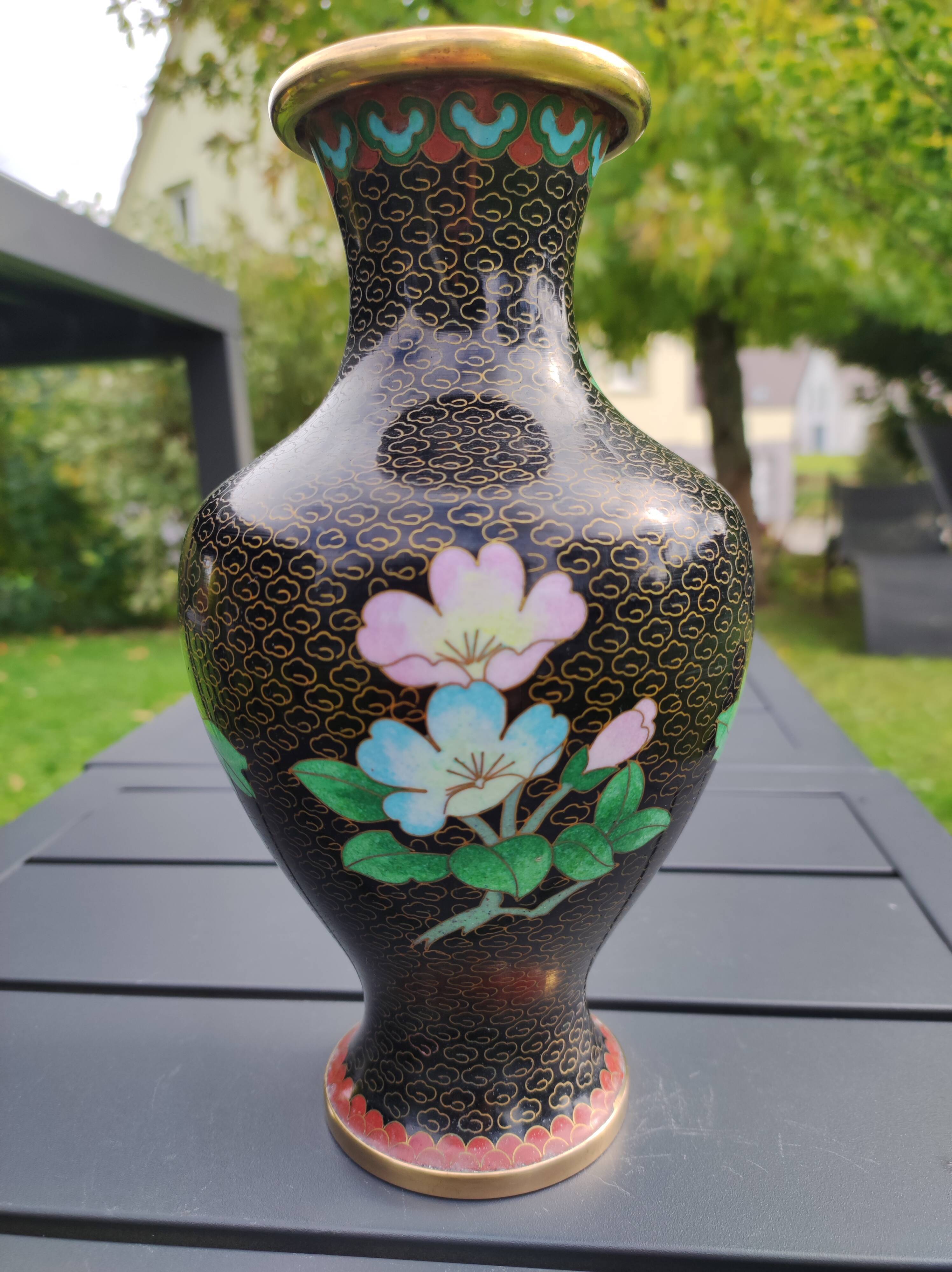 Asian handcrafted decorative vase in cloisonné enamels, neck outline & brass base