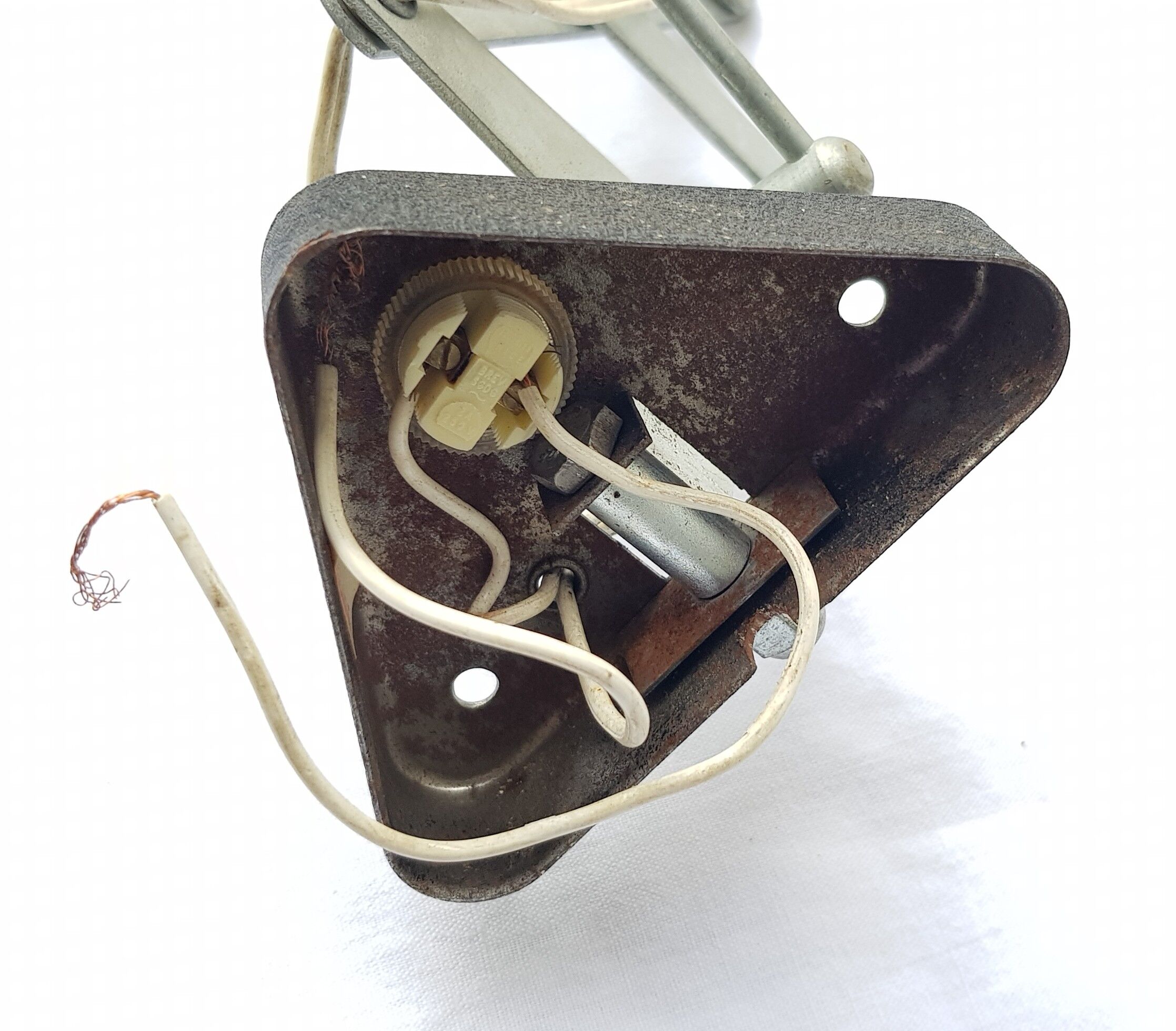 Zig zag style workshop accordion Wall lamp