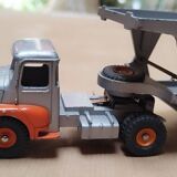 Camion Dinky toys porte voitures