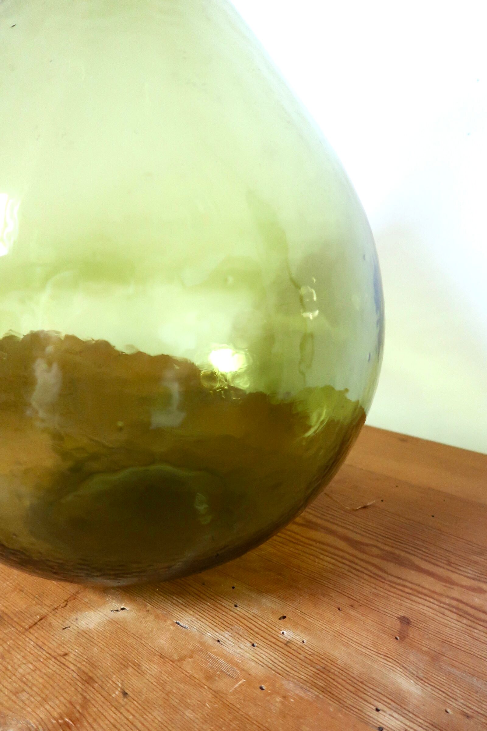 15-litre green demijohn