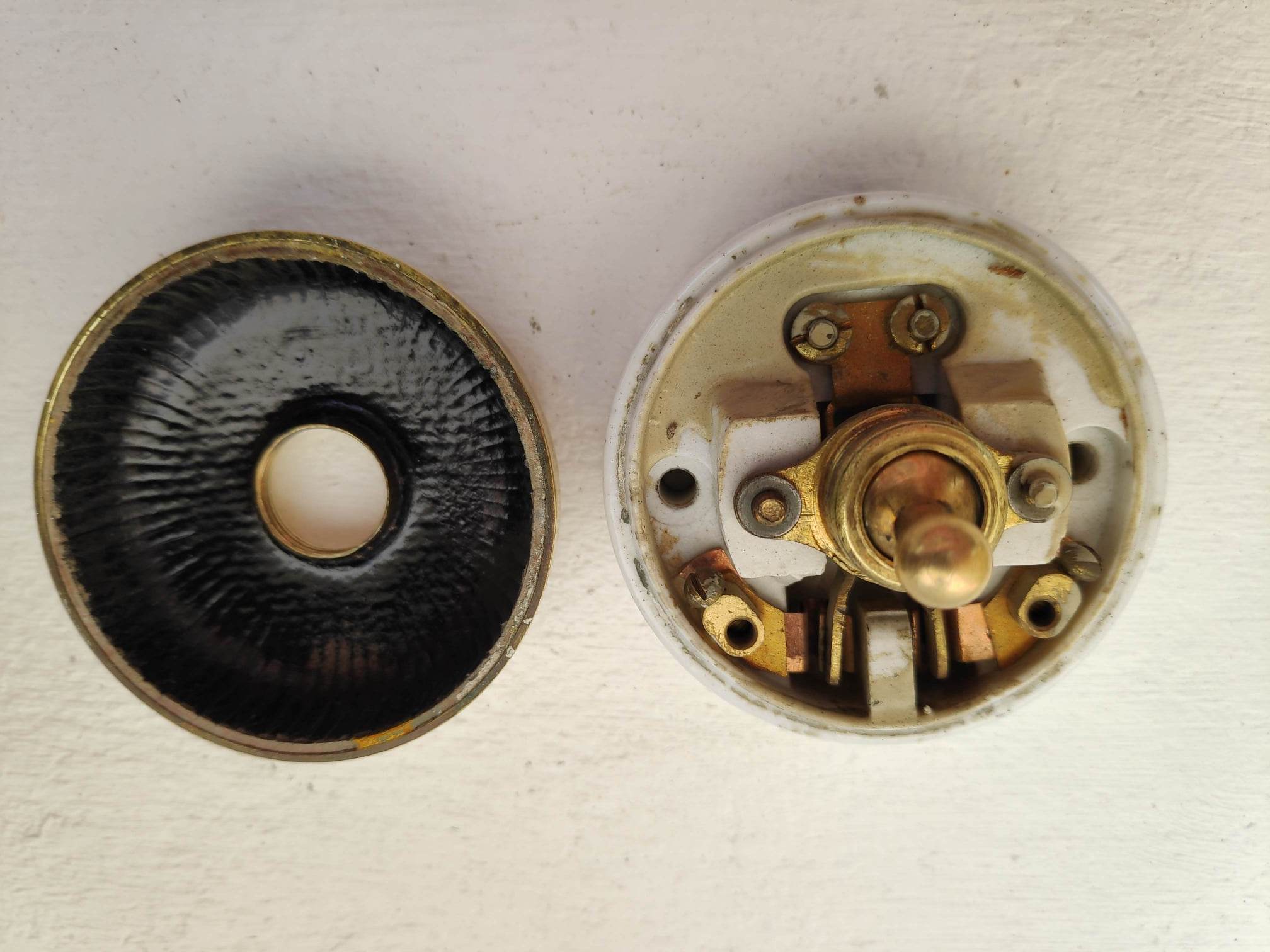 Old brass/ceramic switch lot