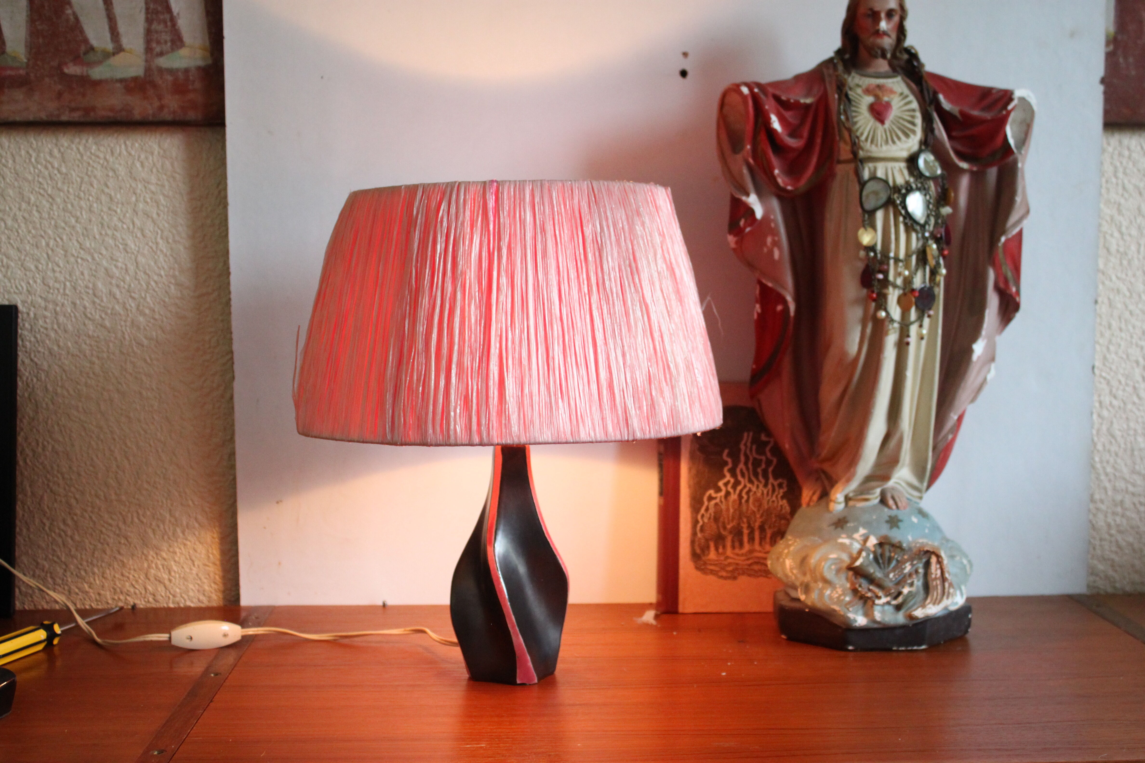 Table lamp in rafia and ceramic black pink 1950