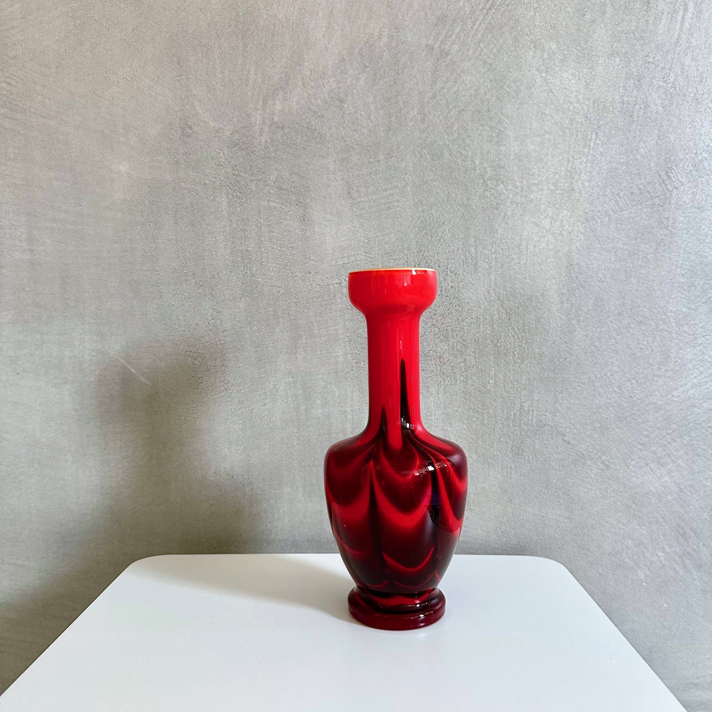 Opaline Florence vase, Pop Art, made in Italy, 1970's