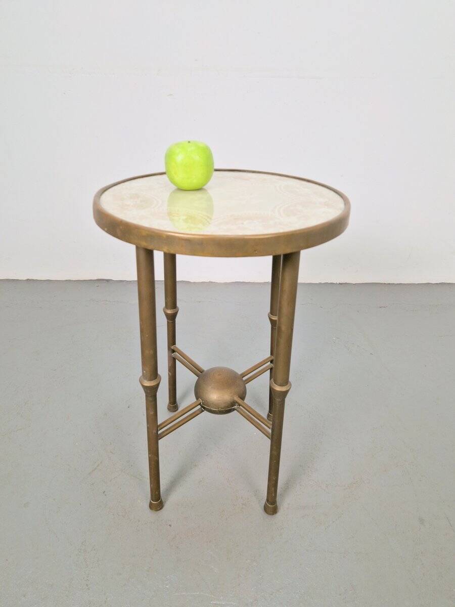 Table d'appoint ronde en cuivre Art Déco par P. Cool, 1933