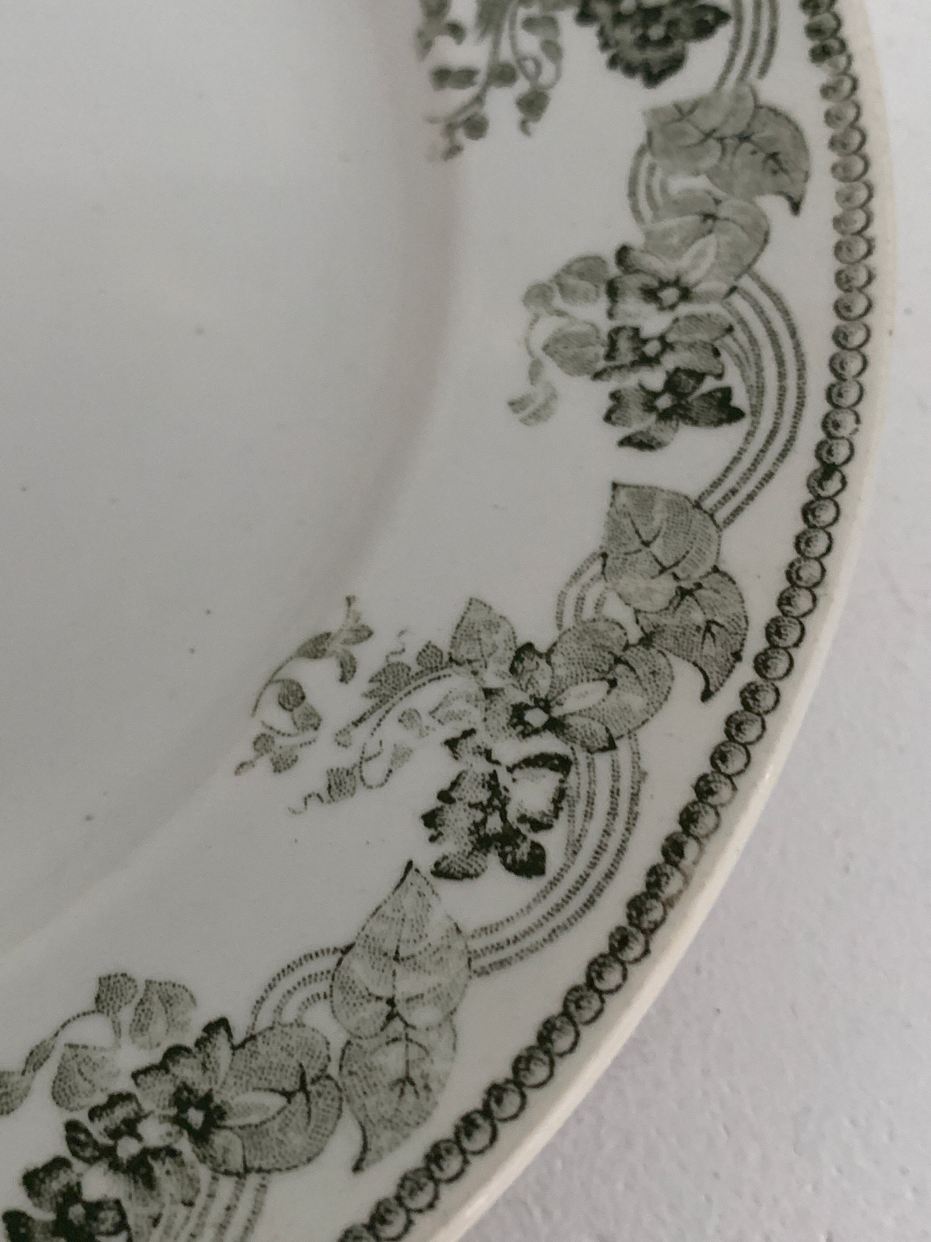 7 dessert plates Moulin des Loups et Hamage, Violetta