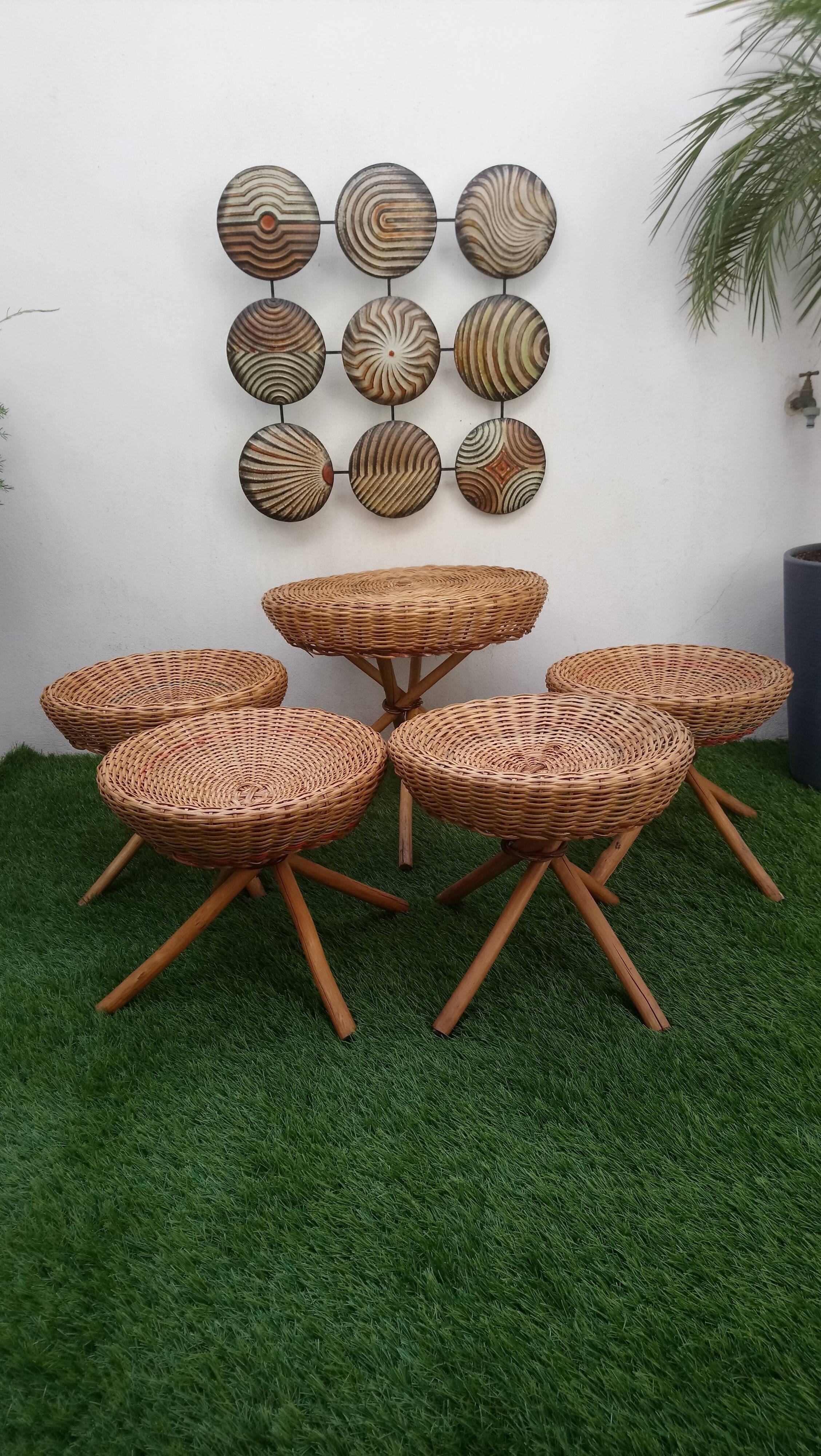 Summer Lounge 4 stools and coffee table Wicker of the 1960s