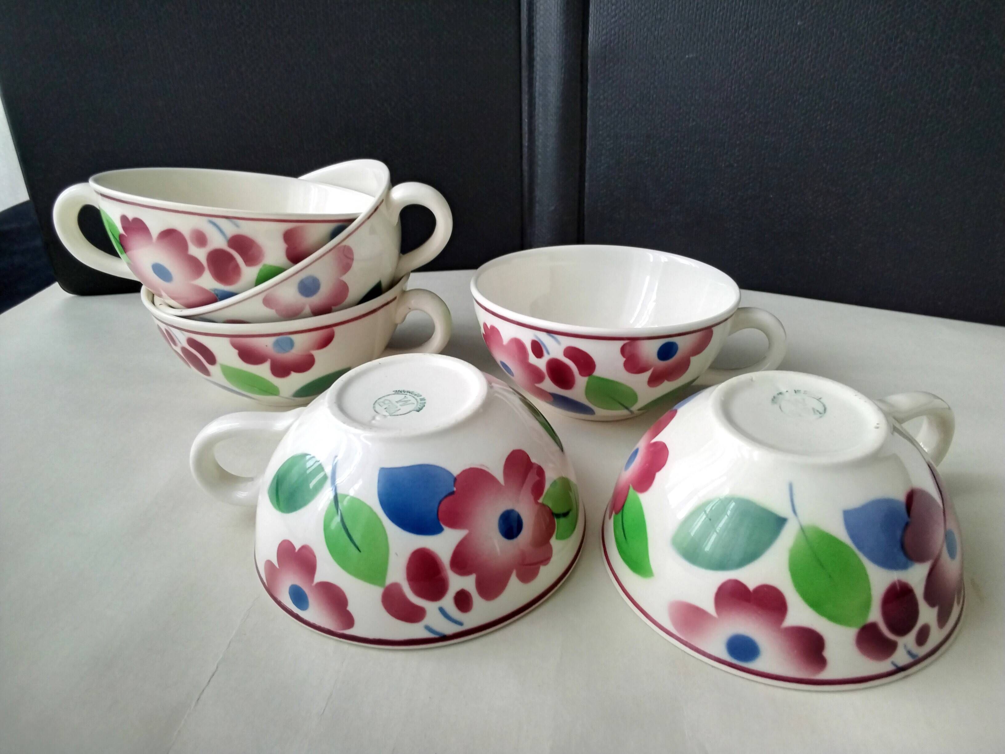 6 Villeroy Boch Mettlach earthenware teacups
