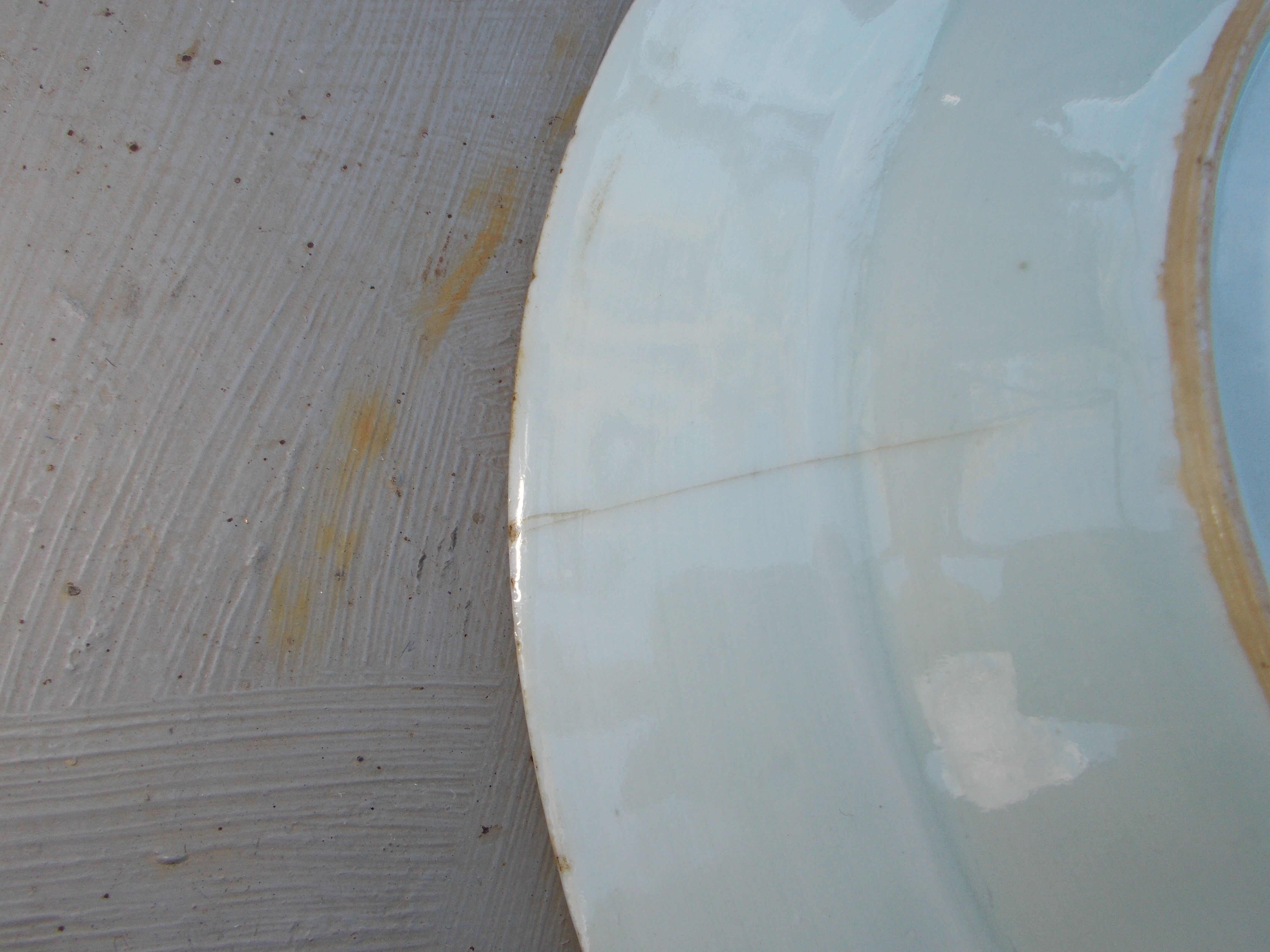 1 dish 1 plate ancient Chinese porcelain white blue