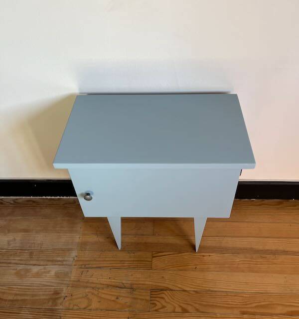 Jeanne bedside table