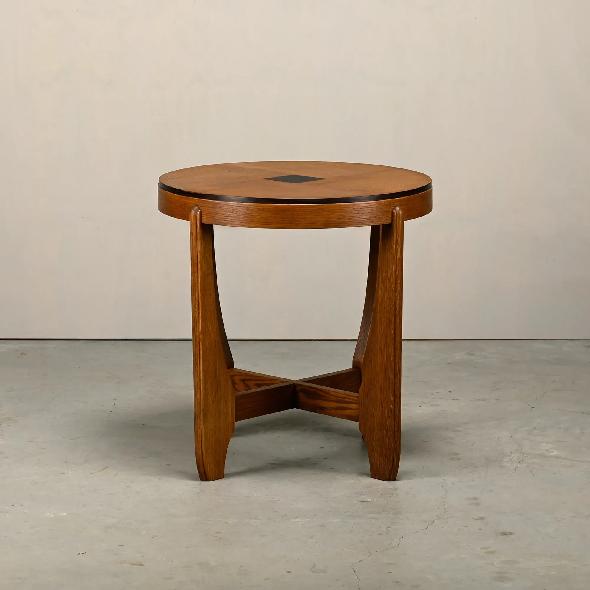 Dutch Art Deco Modernist Amsterdam School side table in Oak